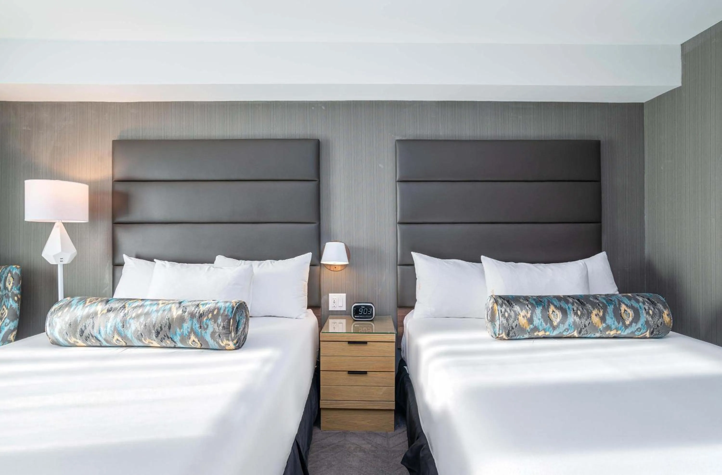 Photo of the whole room, Bed in Sandman Signature Ottawa Airport Hotel