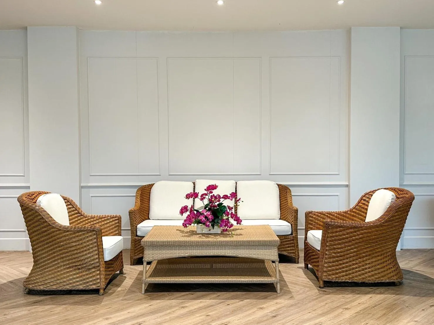 Property building in Rua Rasada Express