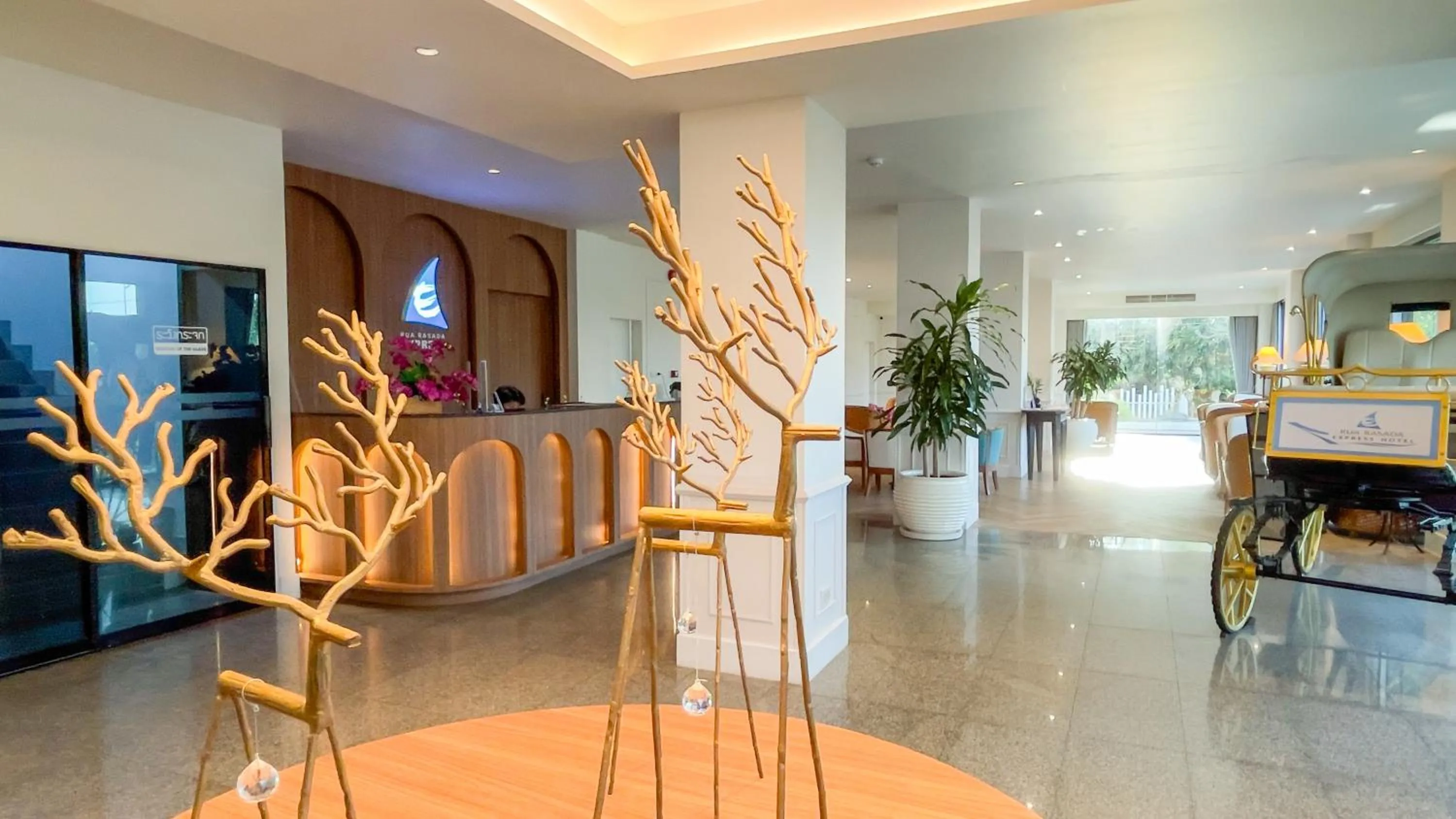 Lobby or reception in Rua Rasada Express