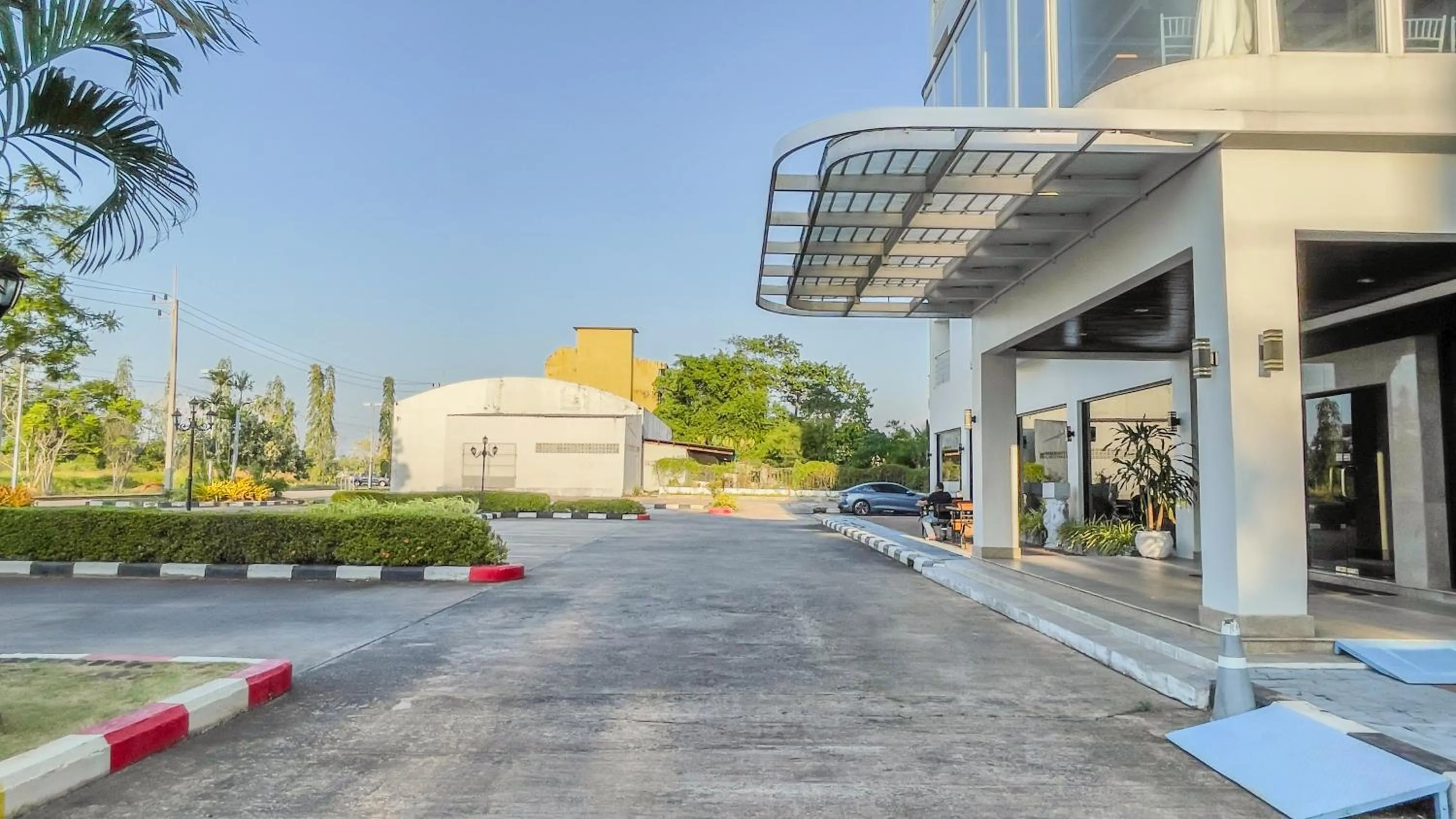 Facade/entrance in Rua Rasada Express