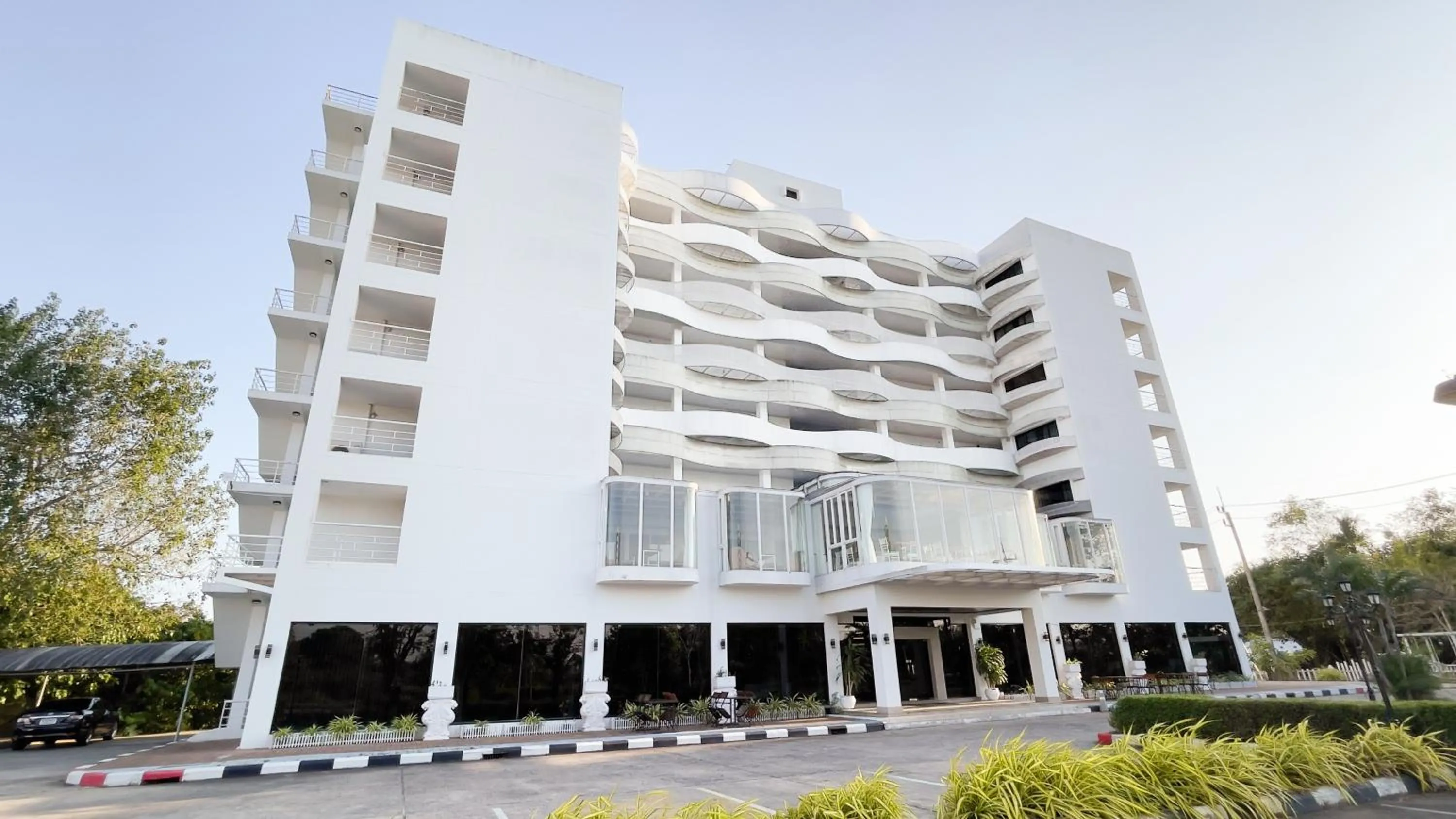 Property building in Rua Rasada Express