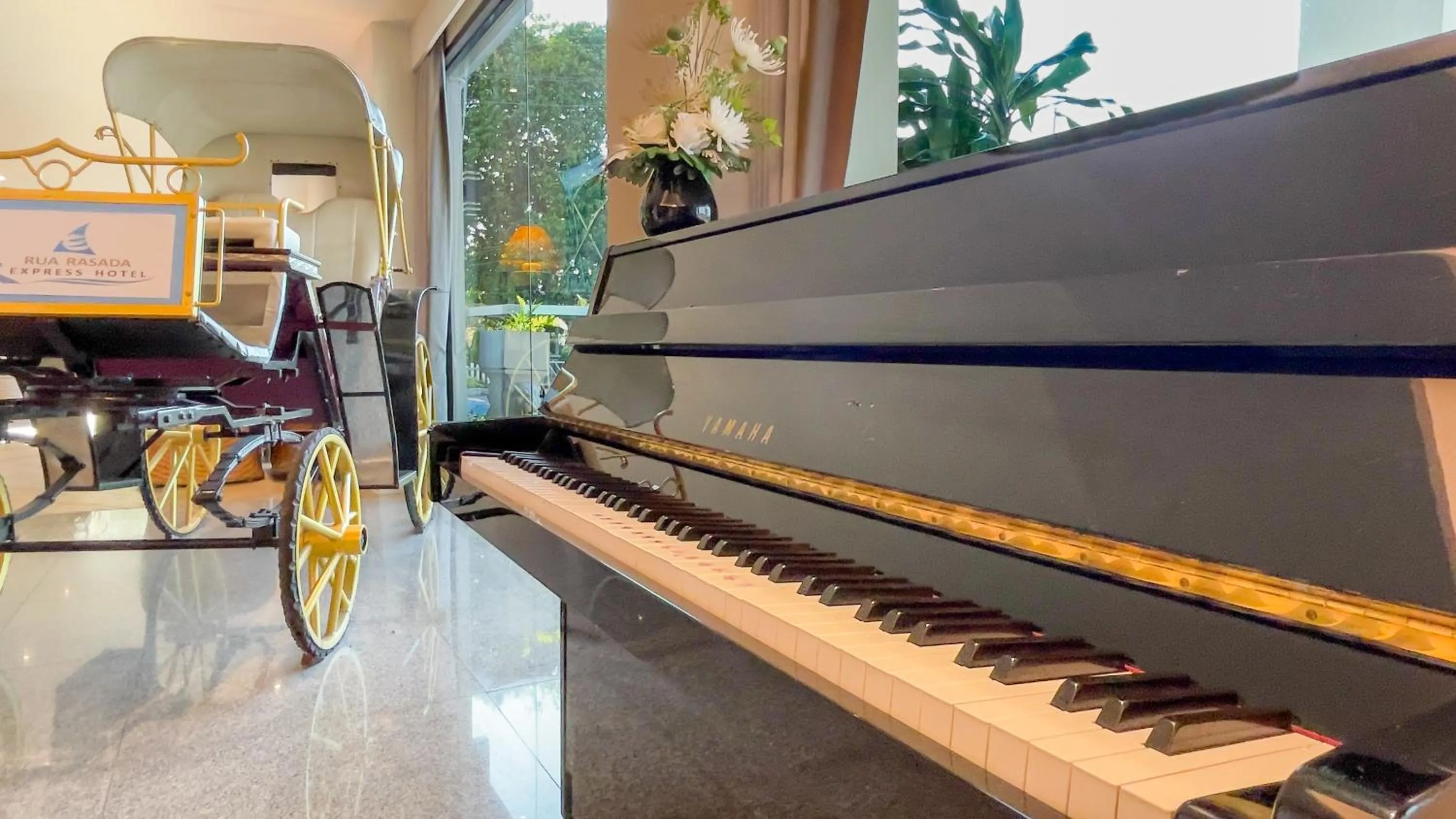 Lobby or reception in Rua Rasada Express