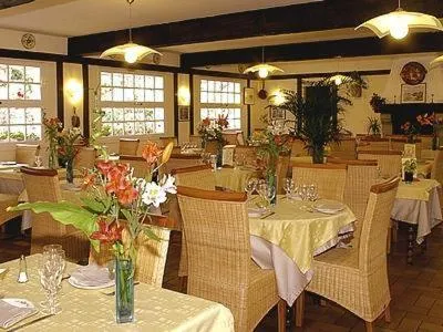 Restaurant/places to eat in Hotel De Bretagne