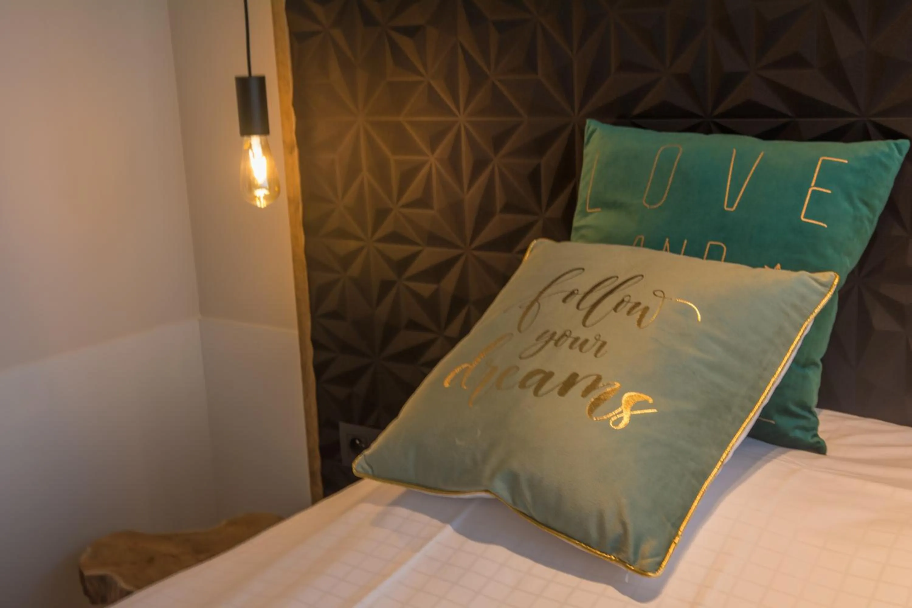 Bed in Hotel Shamrock