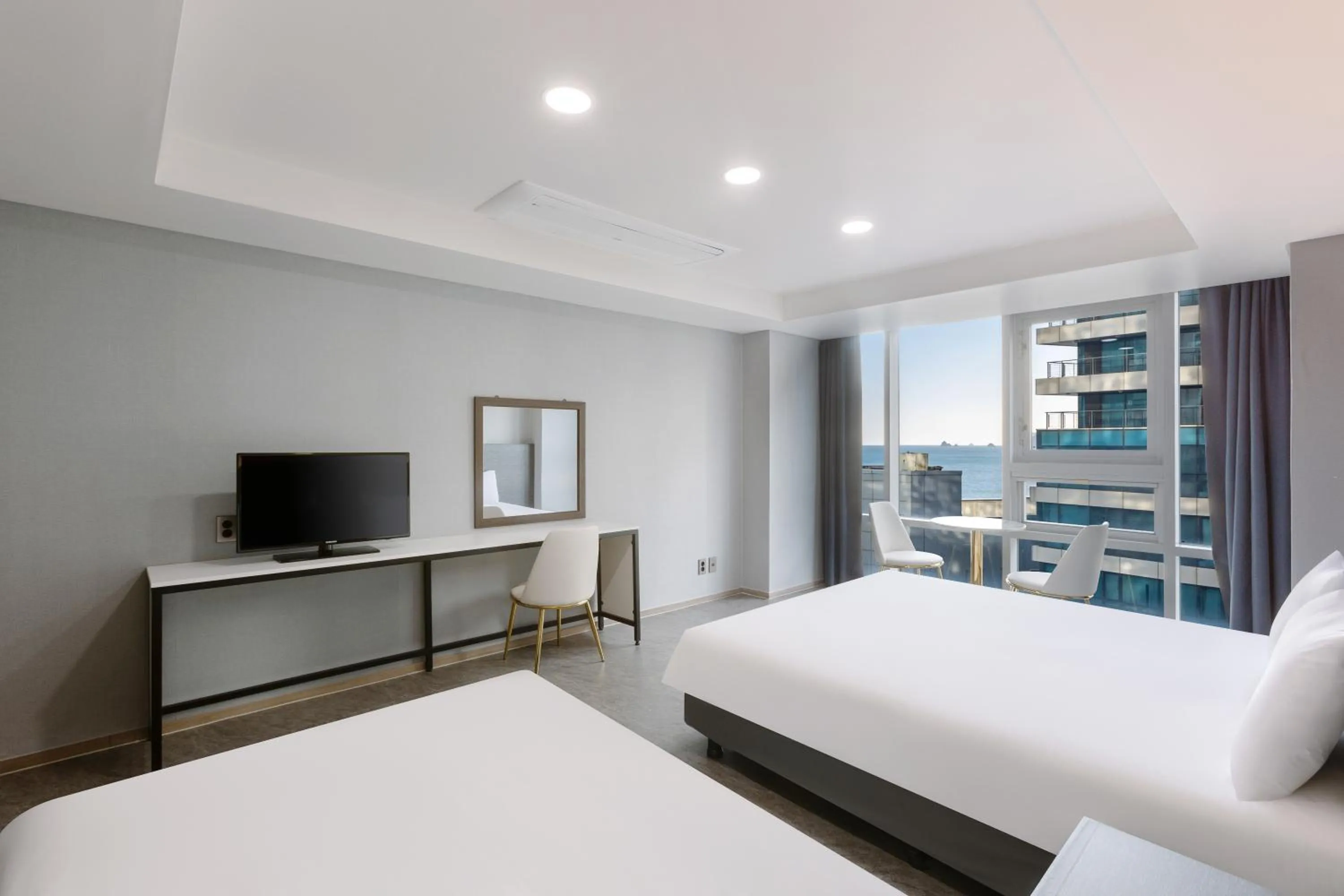 Sea view, Bed in Sun Cloud Hotel