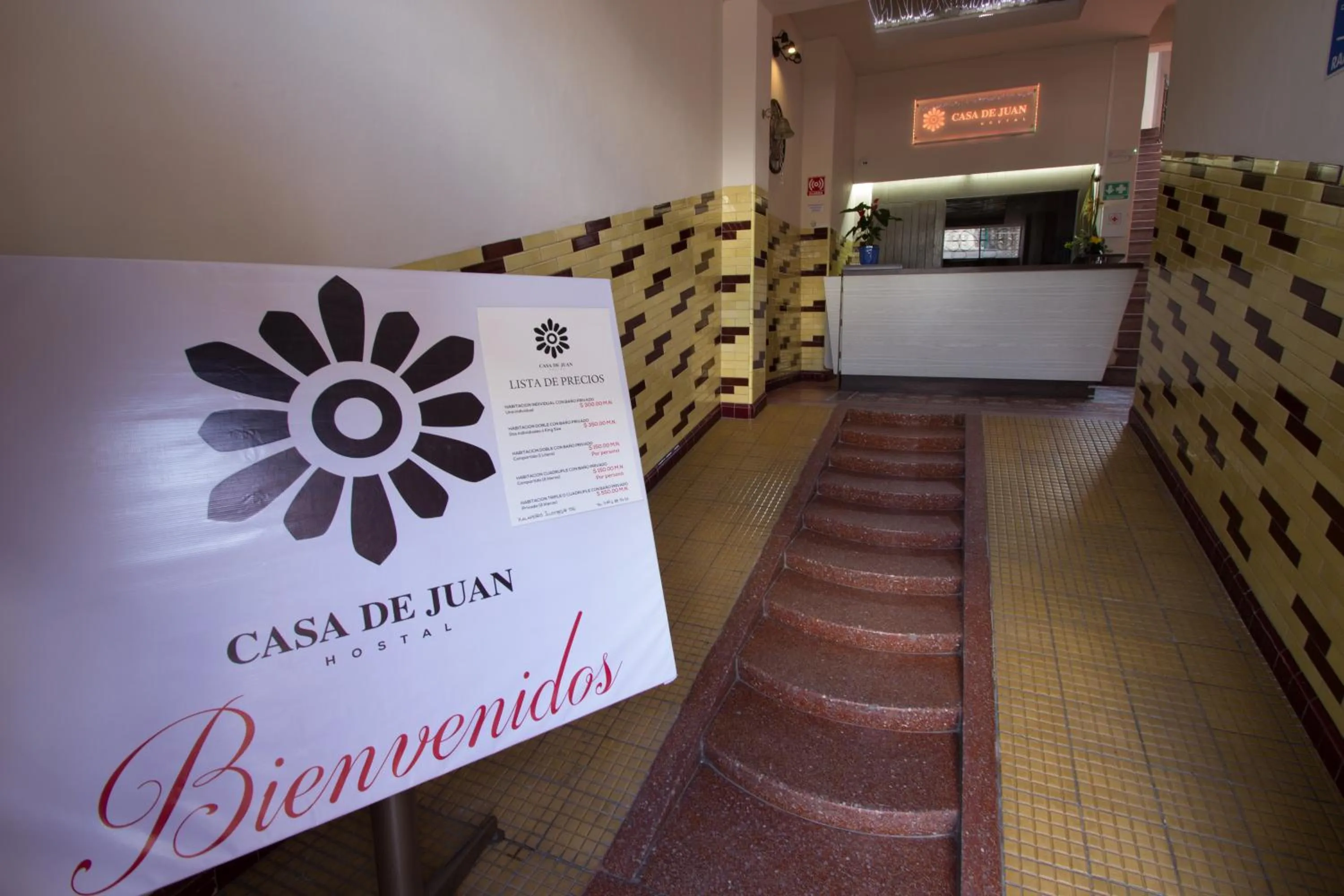 Lobby or reception in Casa de Juan Hostal