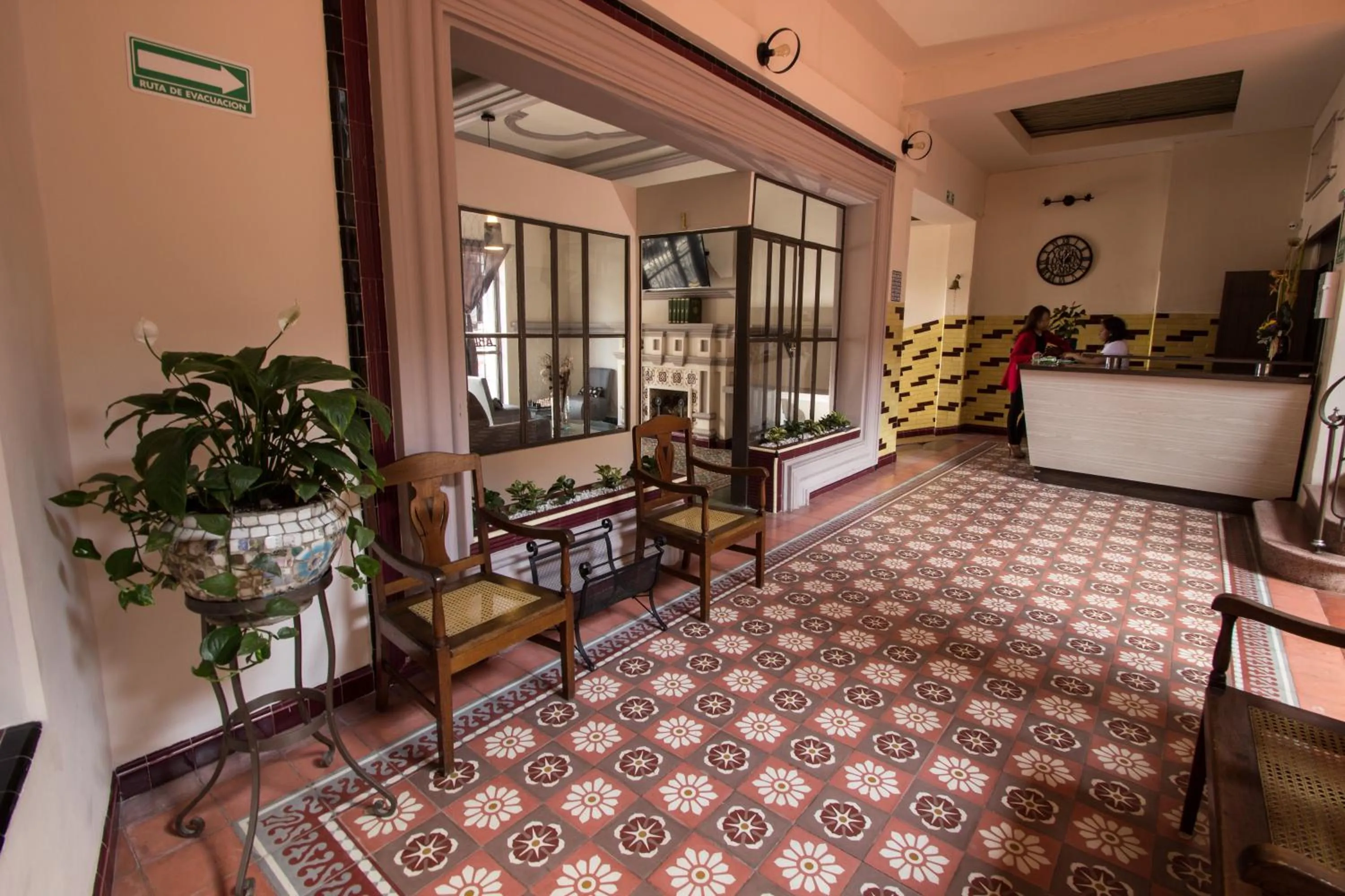 Lobby or reception in Casa de Juan Hostal