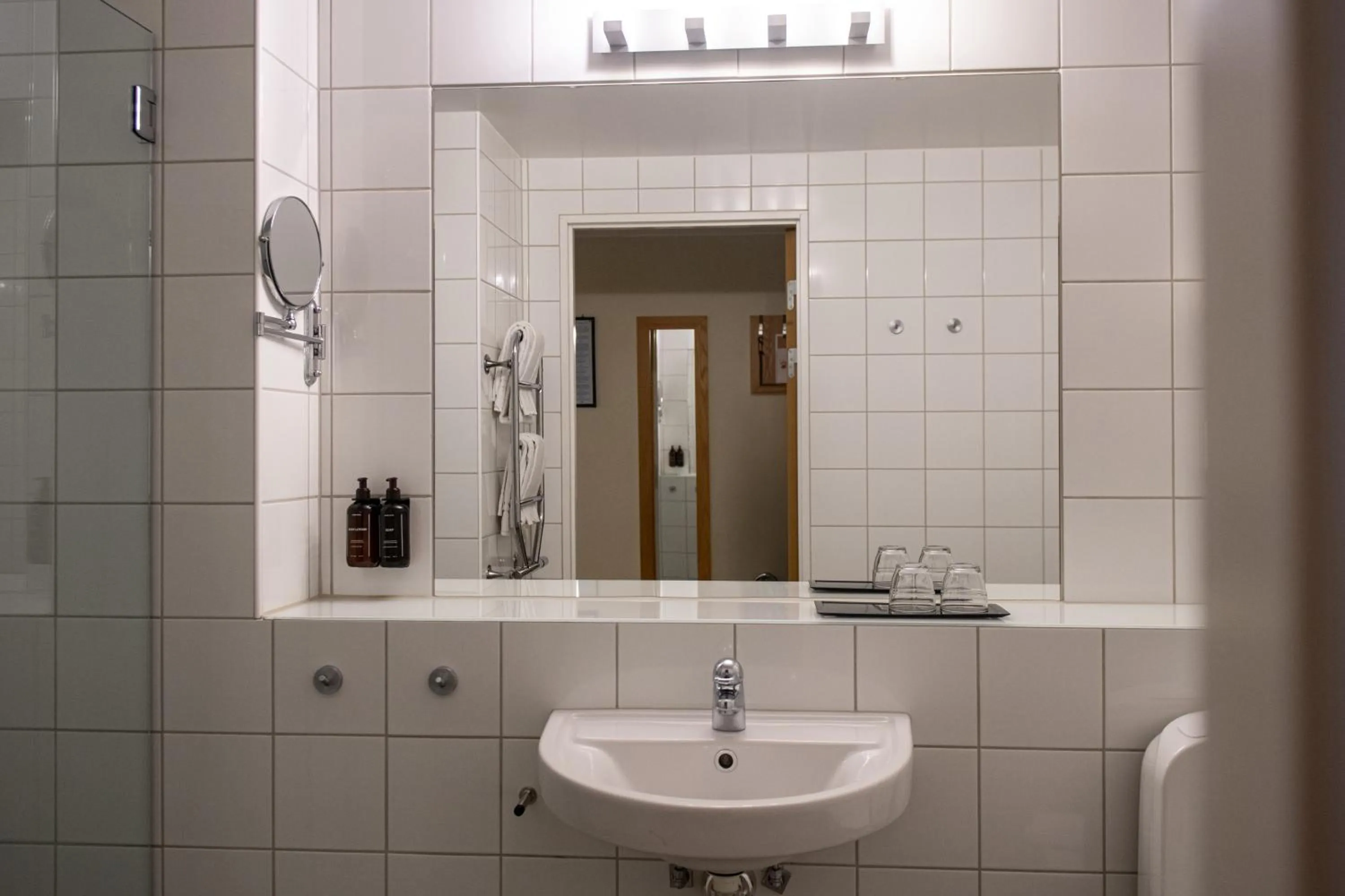 Bathroom in Home Hotel Mektagonen