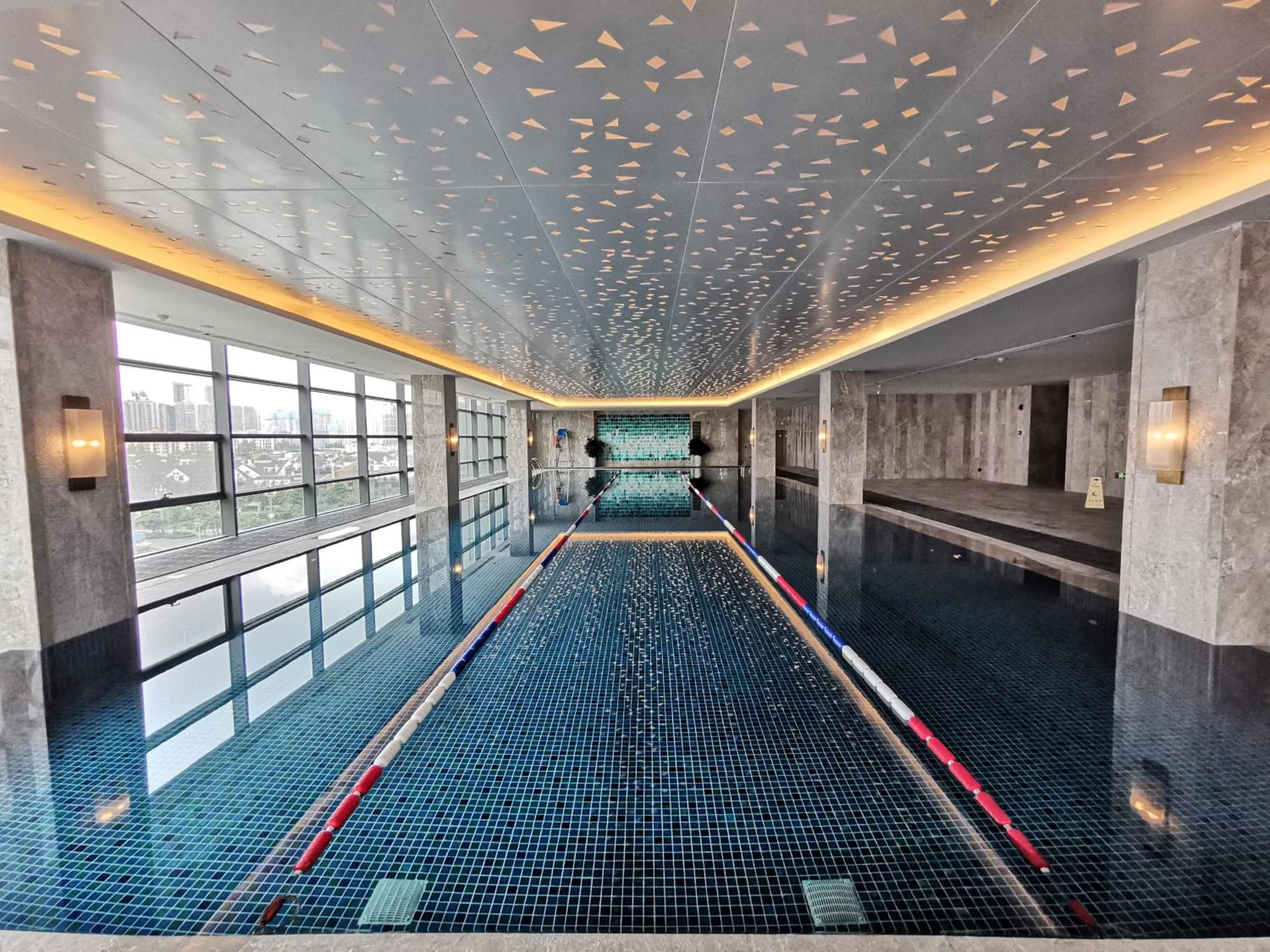 Swimming pool in Projoy Hotel Tianfu
