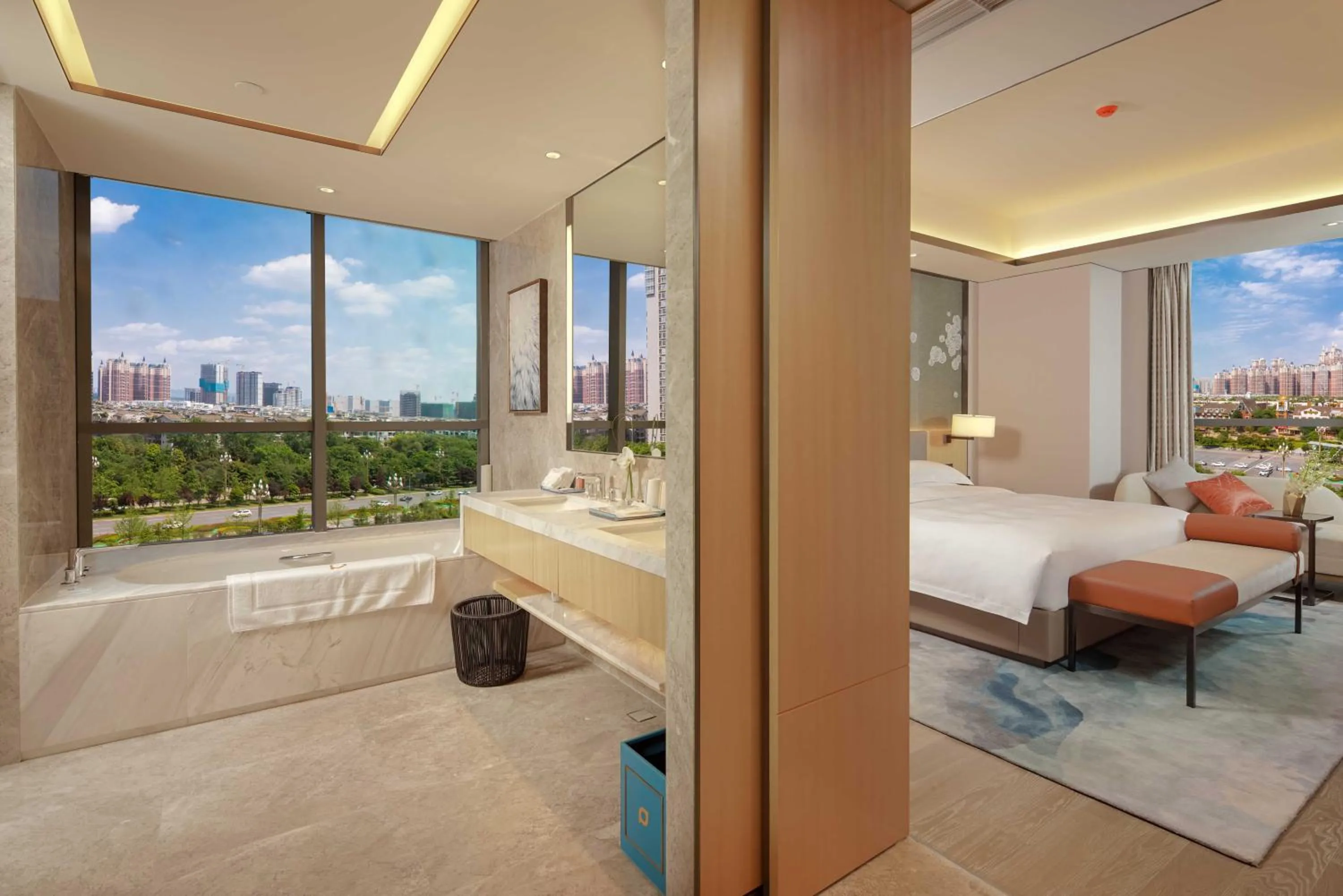 Hot Tub in Projoy Hotel Tianfu