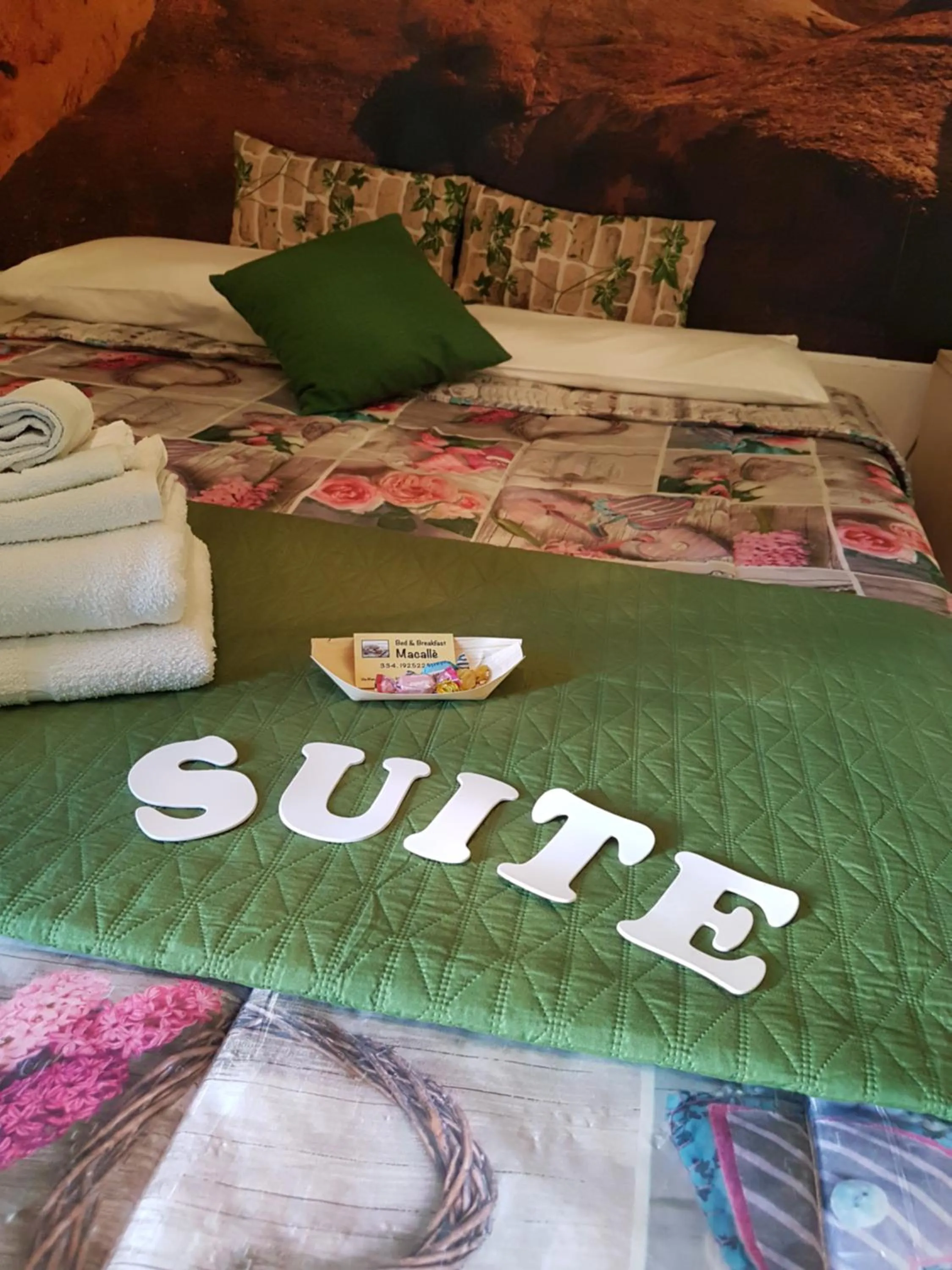 Bed in Bed & Breakfast Macallè