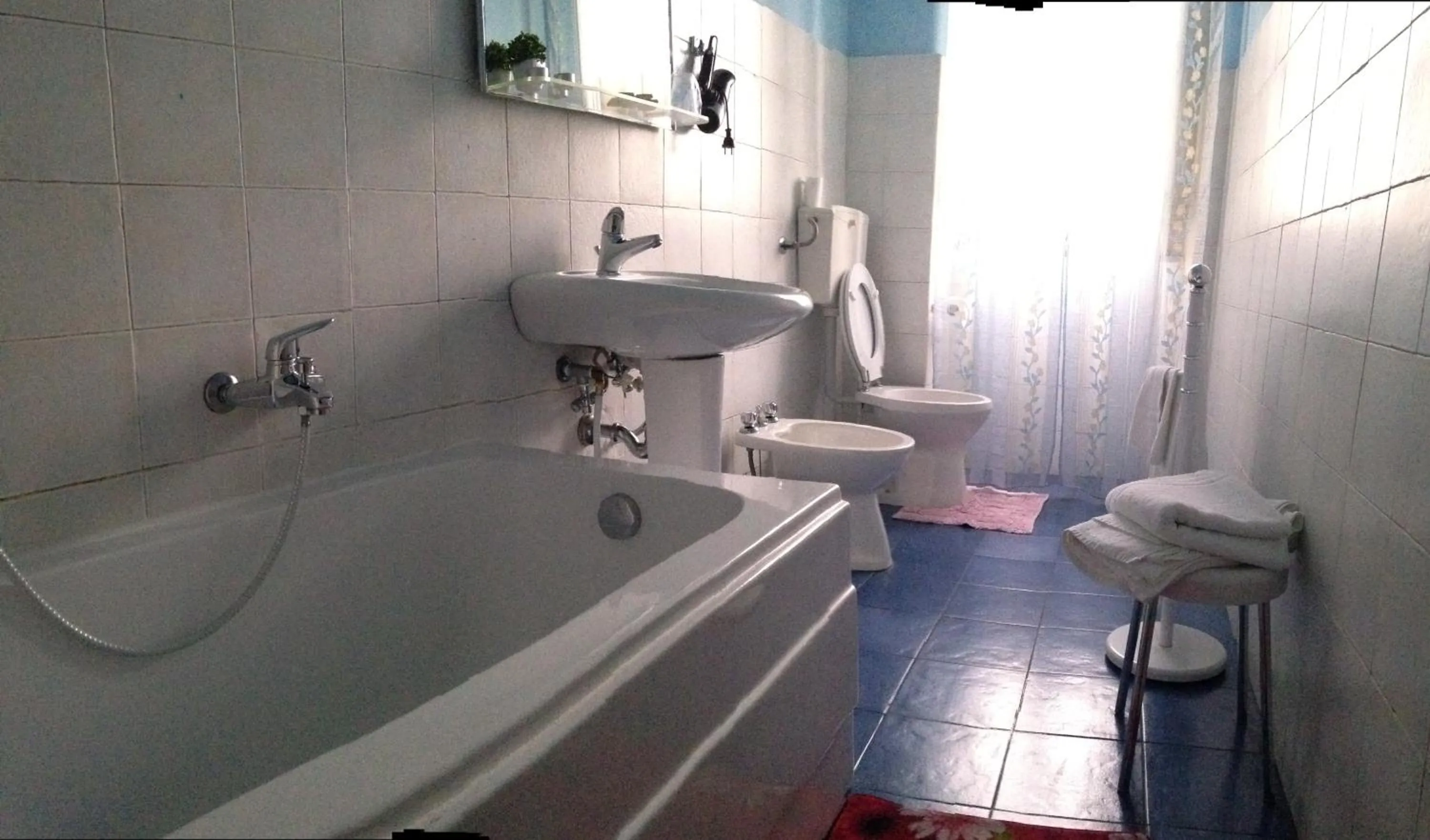 Shower in Bed & Breakfast Macallè