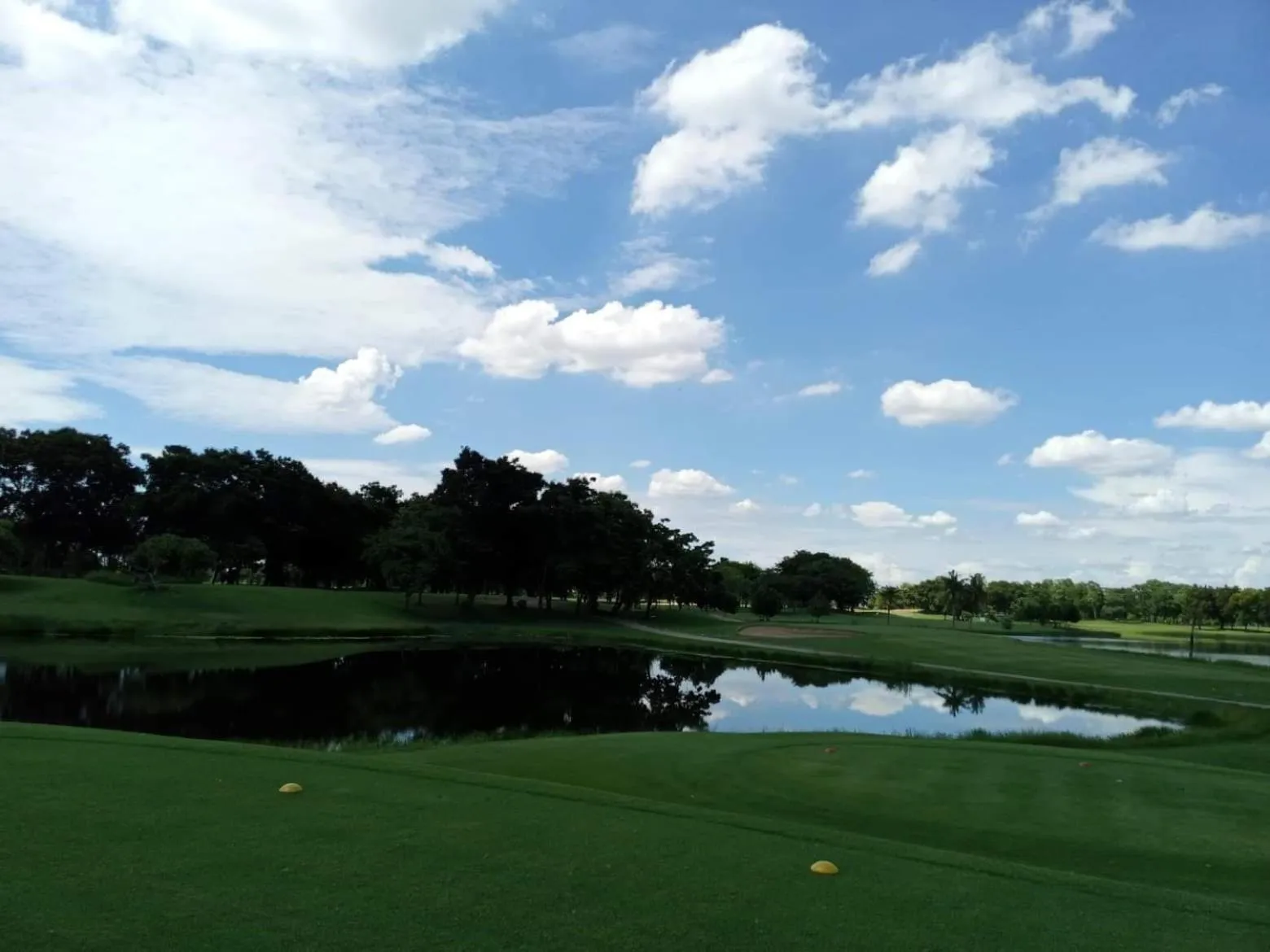 Uniland Golf & Resort