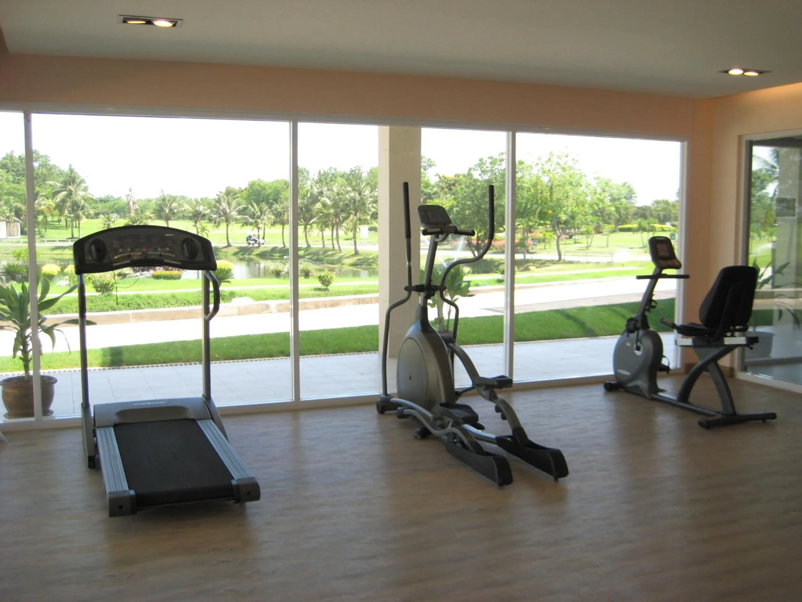 Activities in Uniland Golf & Resort