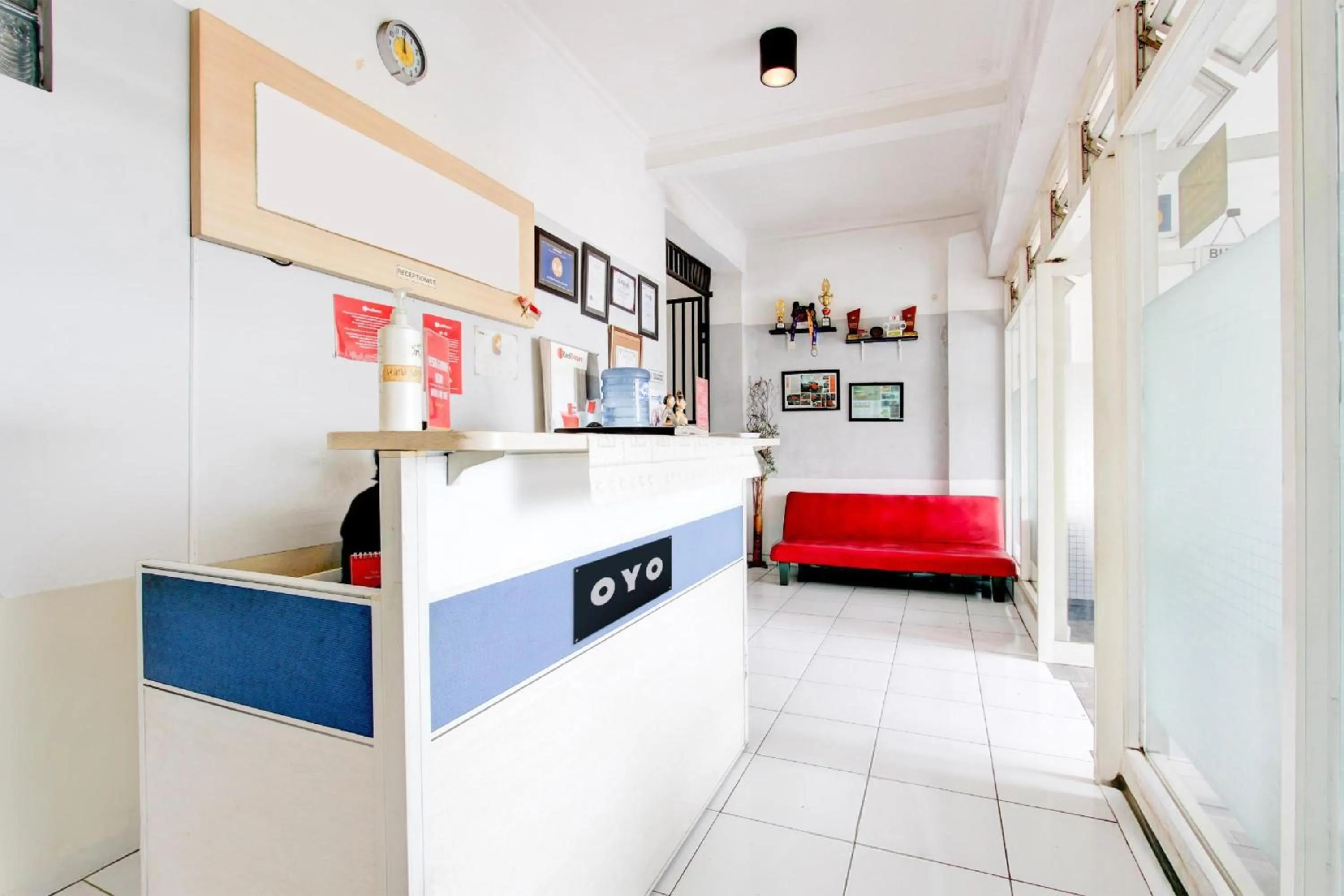 Lobby or reception in Hotel O Wisma Arya 2