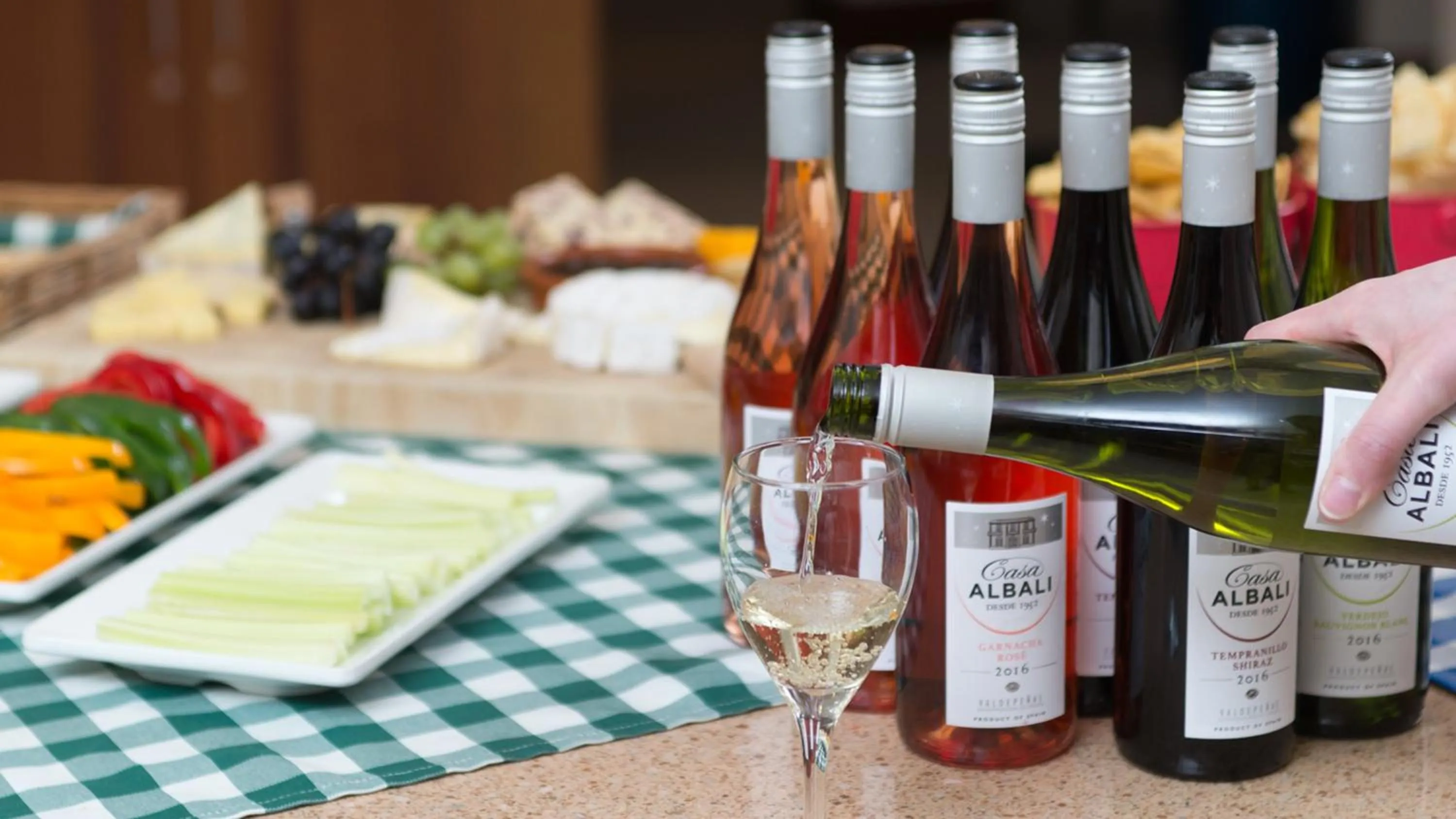 Lounge or bar in Staybridge Suites Newcastle by IHG