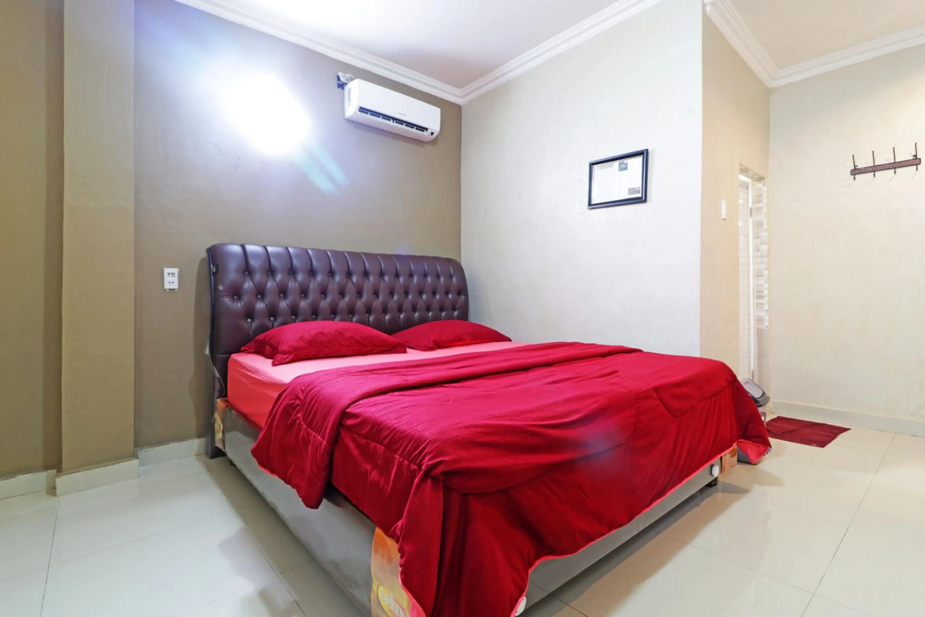 Bedroom, Bed in Hotel Graha Soeltan