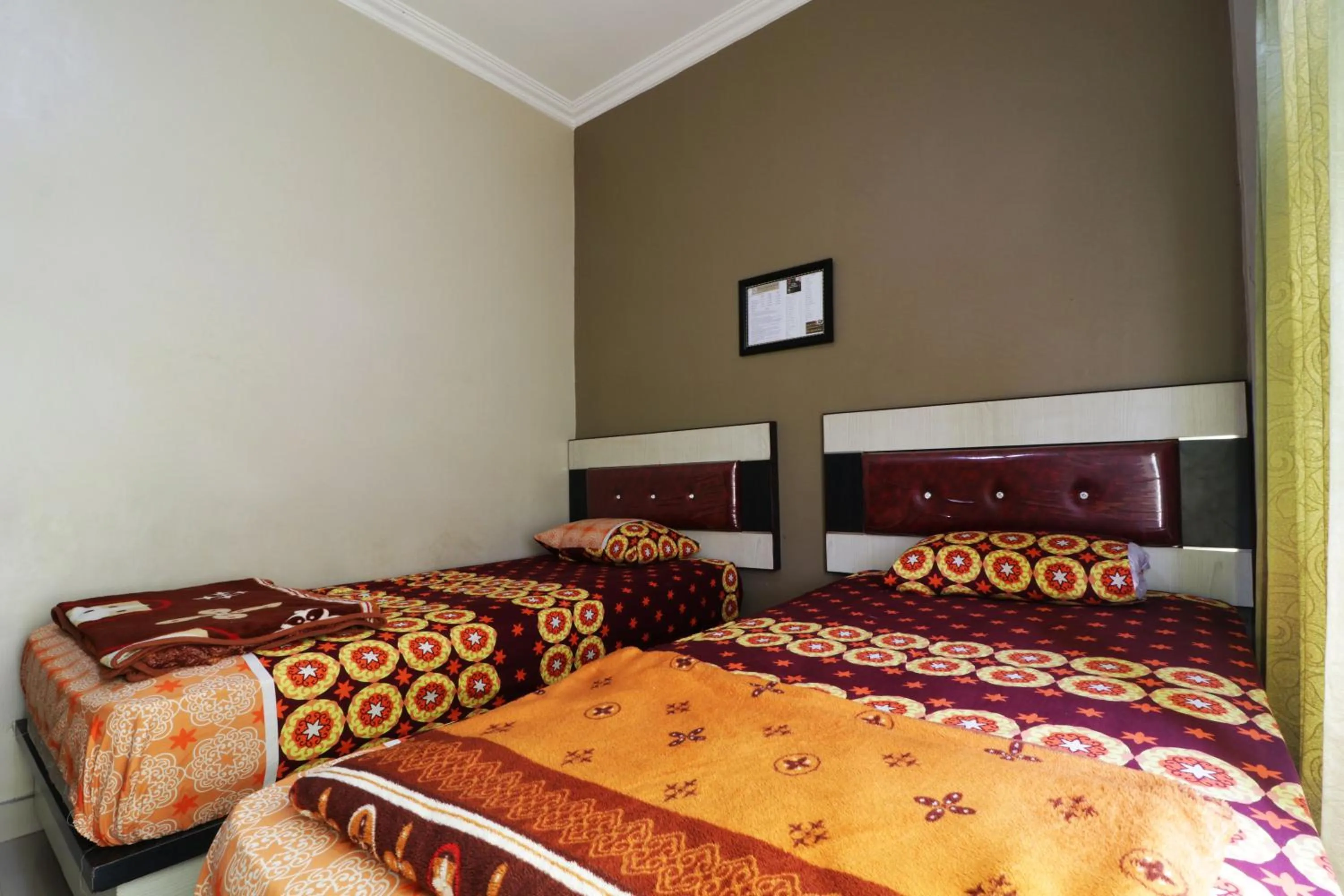 Bedroom, Bed in Hotel Graha Soeltan
