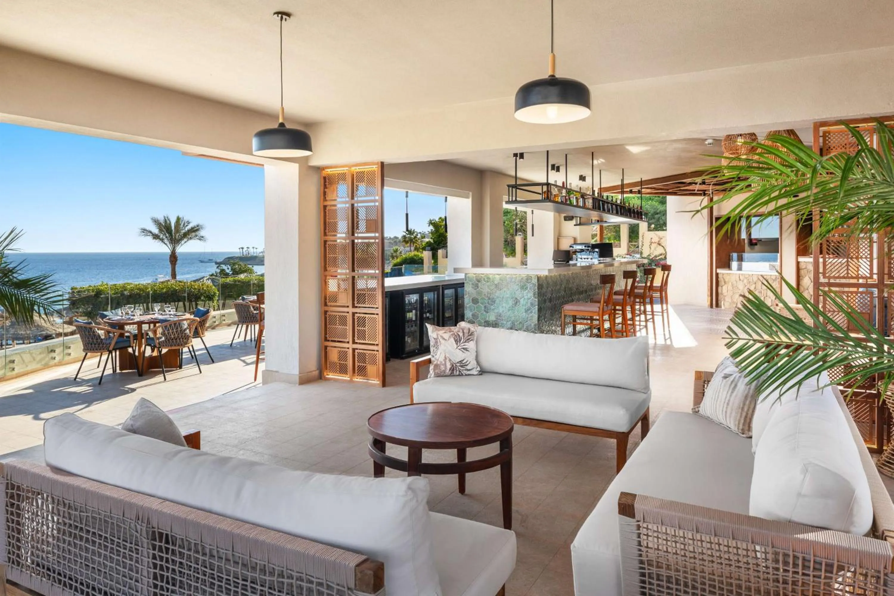 Restaurant/places to eat in DoubleTree by Hilton Sharks Bay Resort