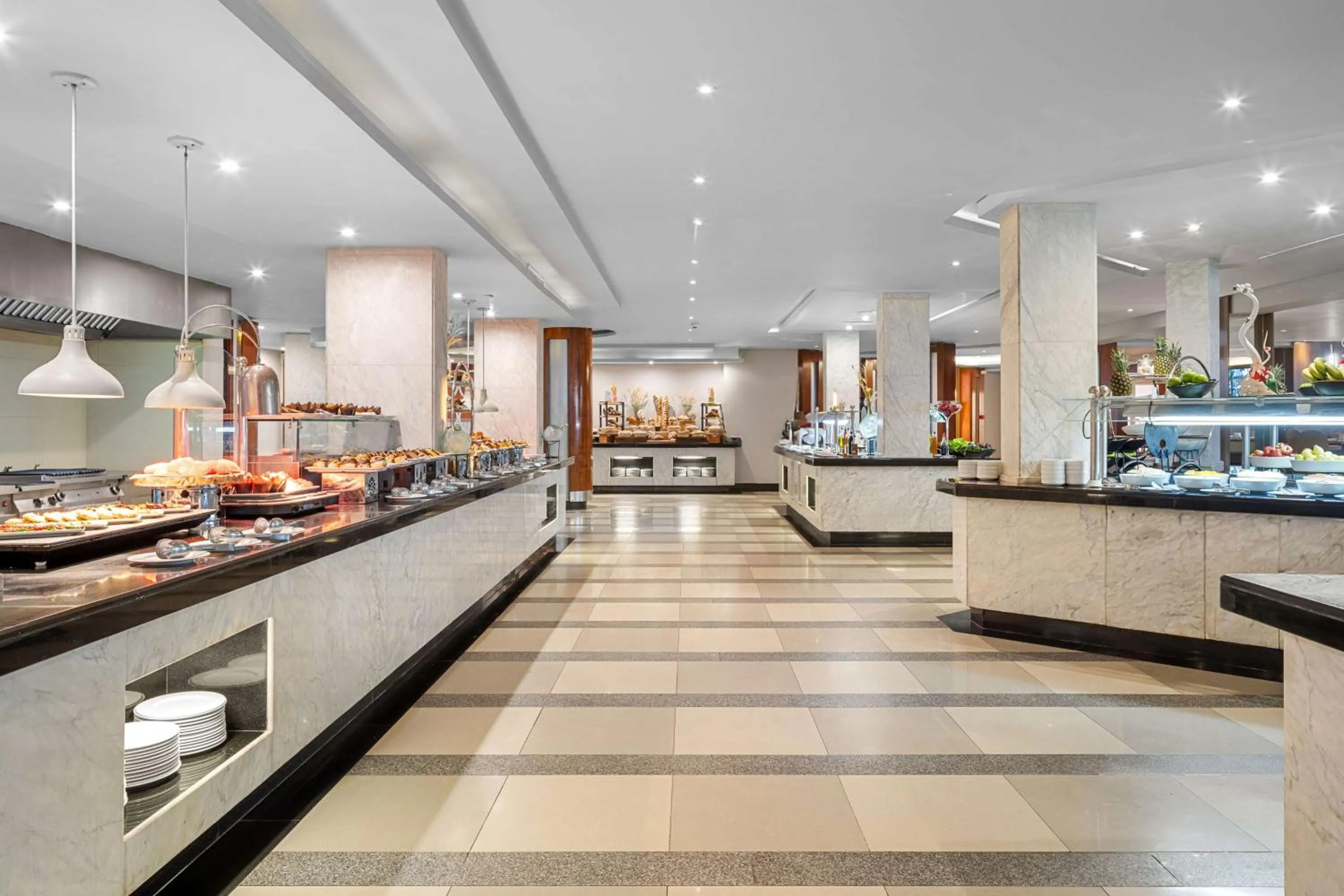 Restaurant/places to eat in DoubleTree by Hilton Sharks Bay Resort