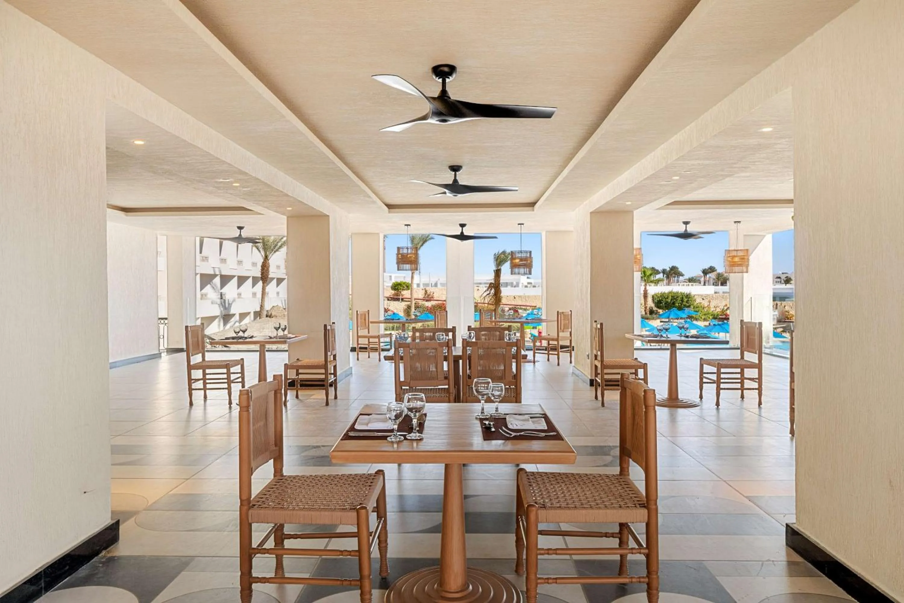 Restaurant/places to eat in DoubleTree by Hilton Sharks Bay Resort
