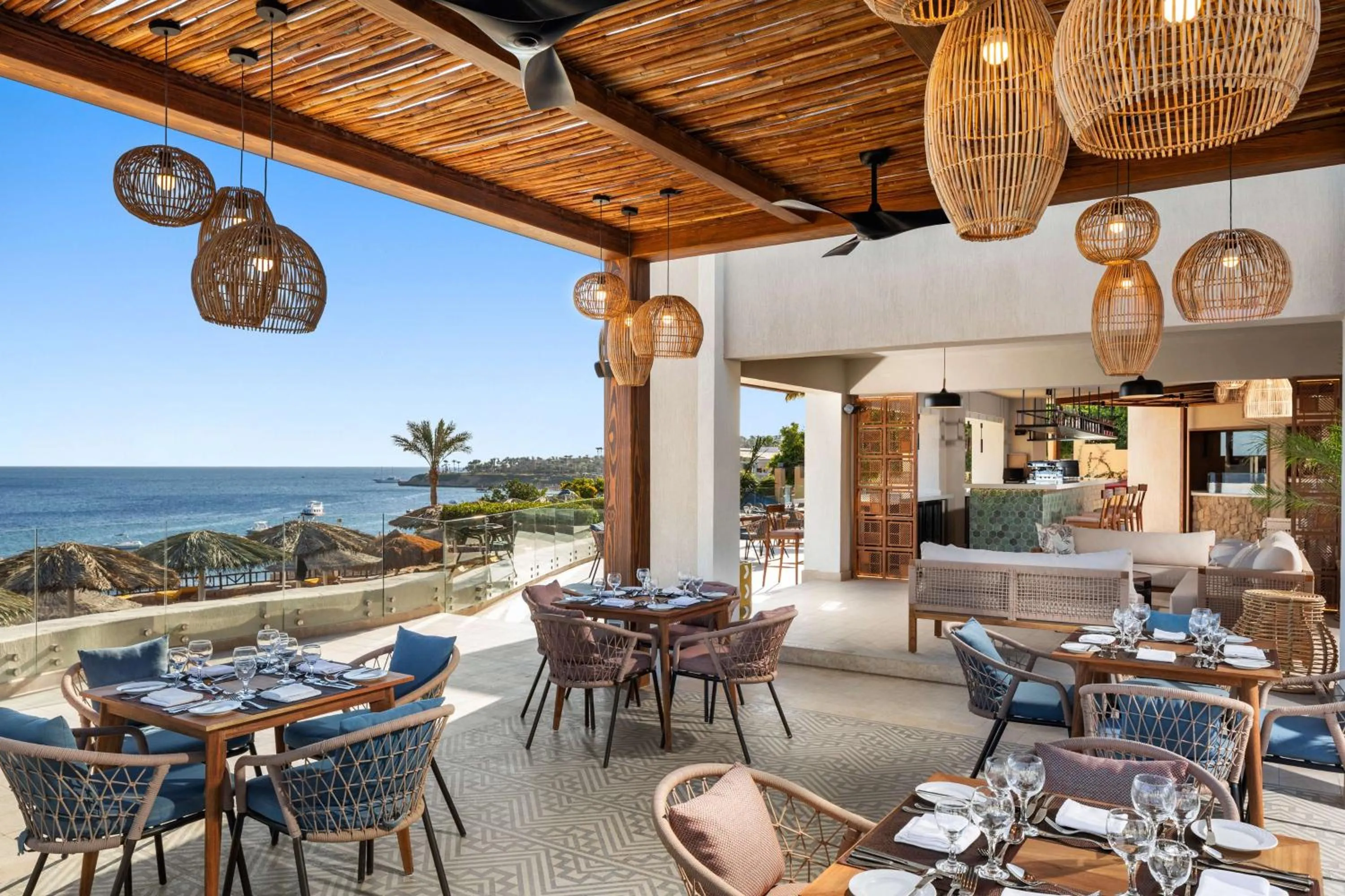 Restaurant/places to eat in DoubleTree by Hilton Sharks Bay Resort