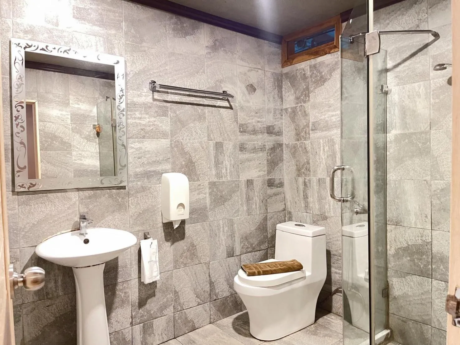 Bathroom in The Hub Erawan Resort