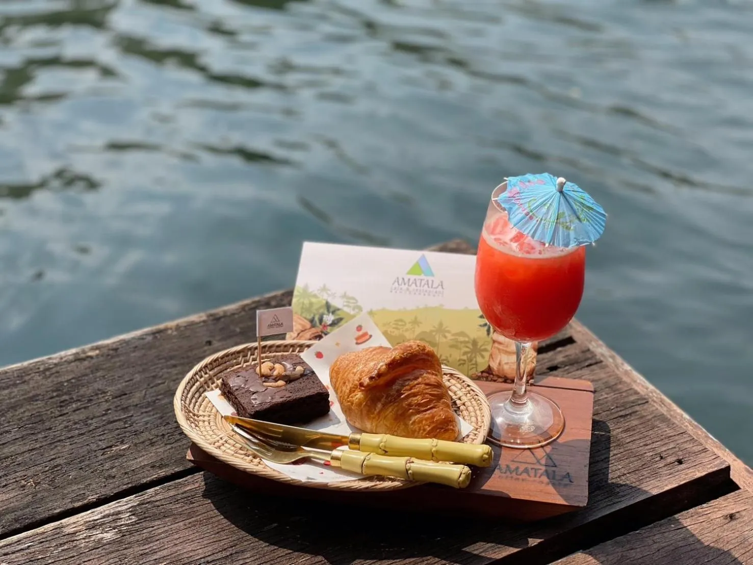 Day in The Hub Erawan Resort