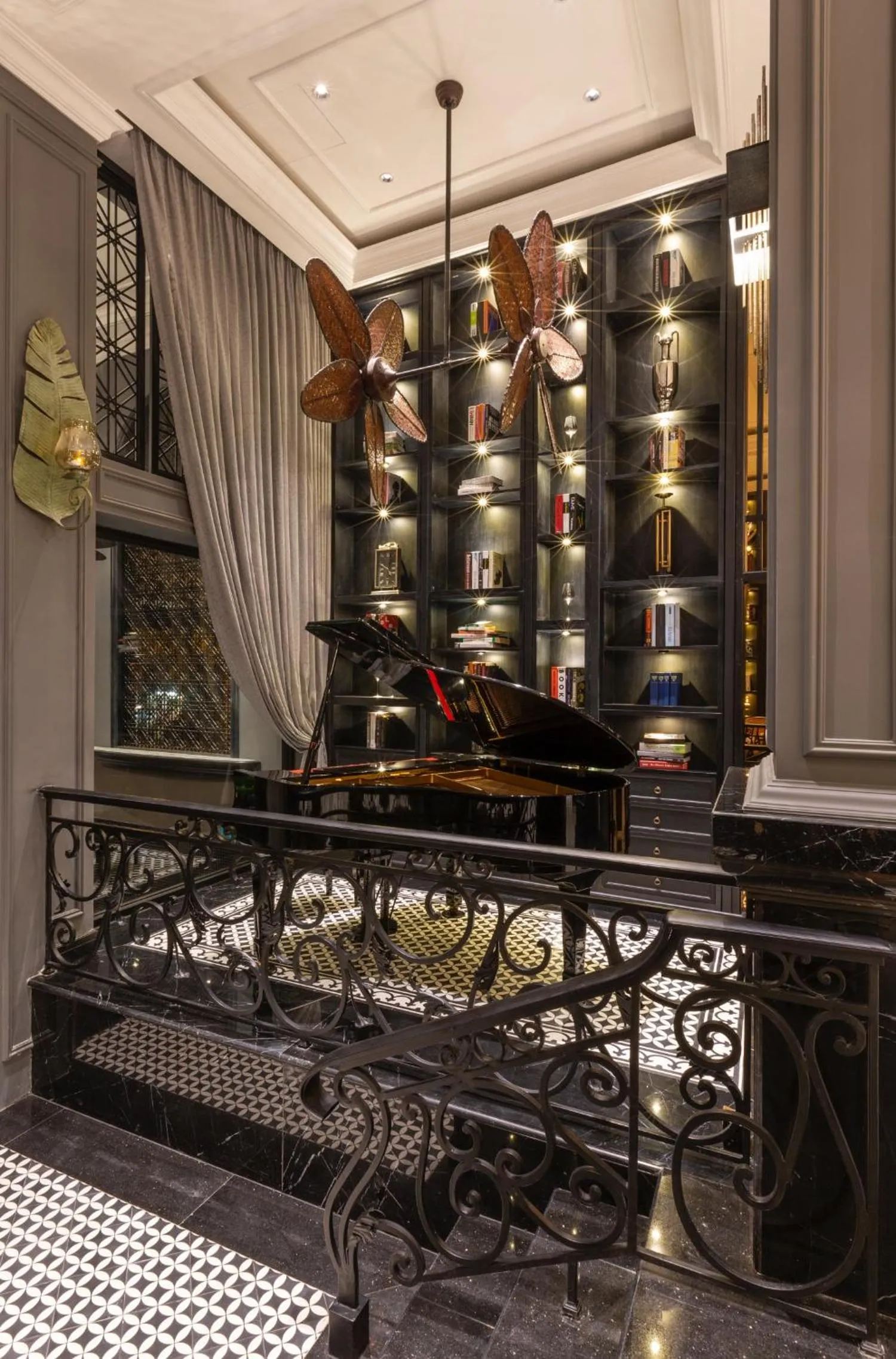 Library in La Siesta Premium Hang Be