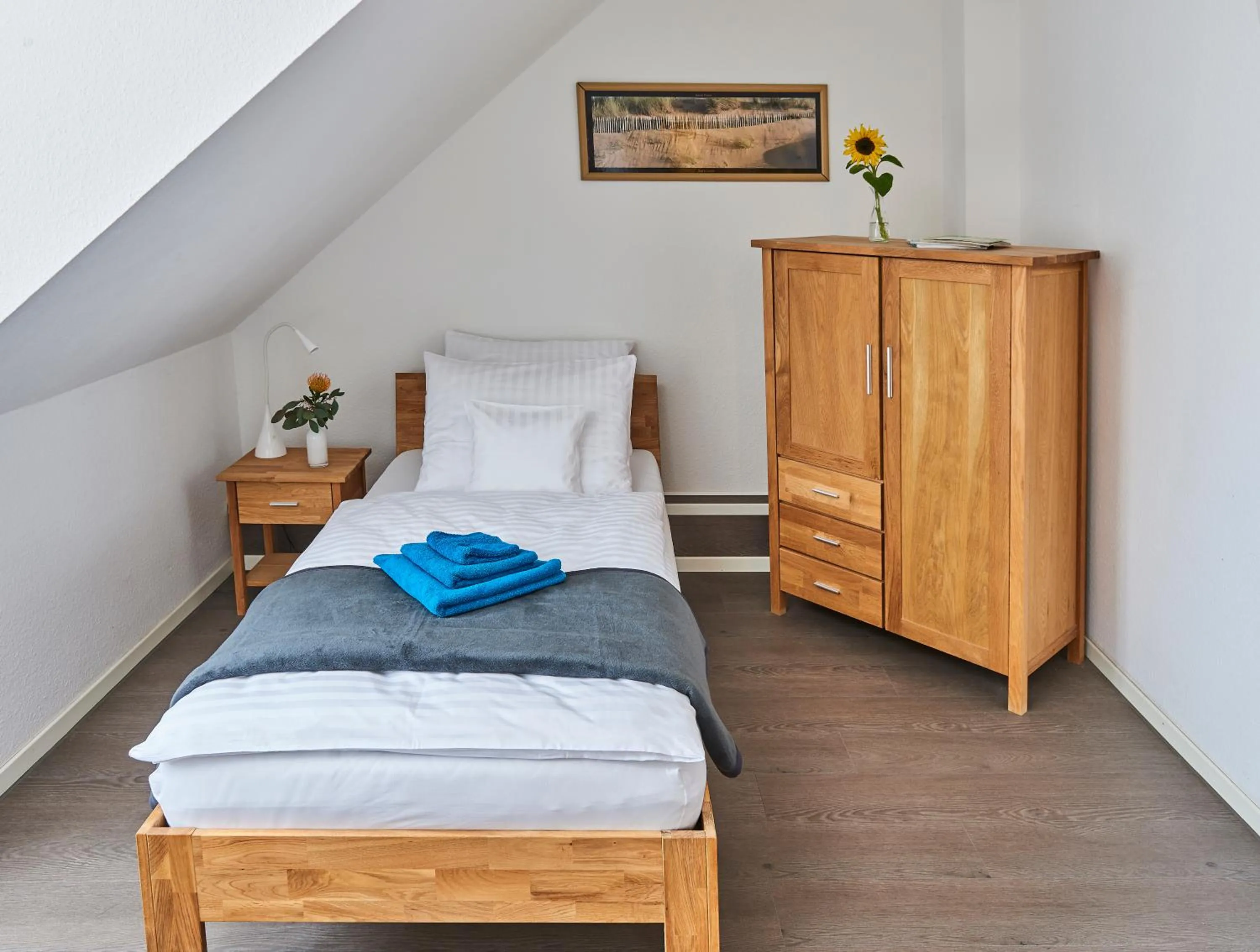 Photo of the whole room, Bed in SCHLAFGUT! HOTEL-WILL.ICH Garni