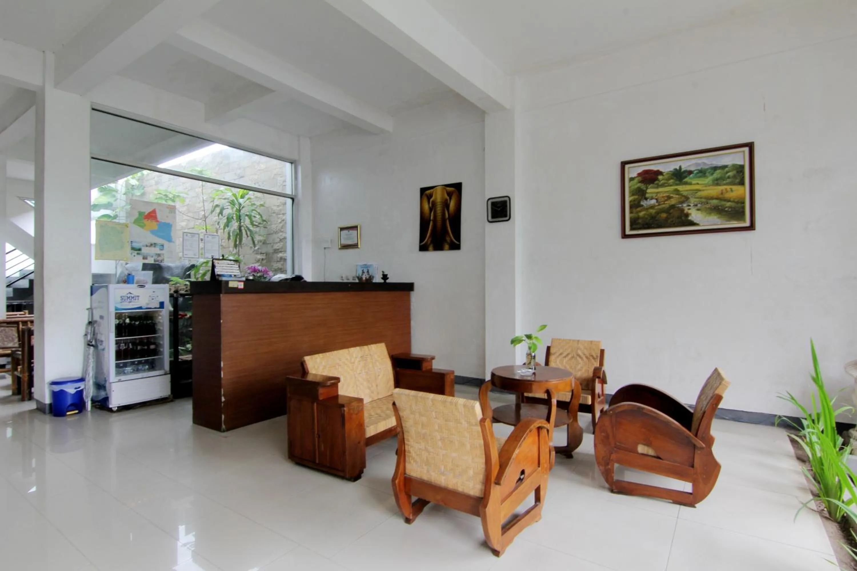 Restaurant/places to eat in The Fort Hotel