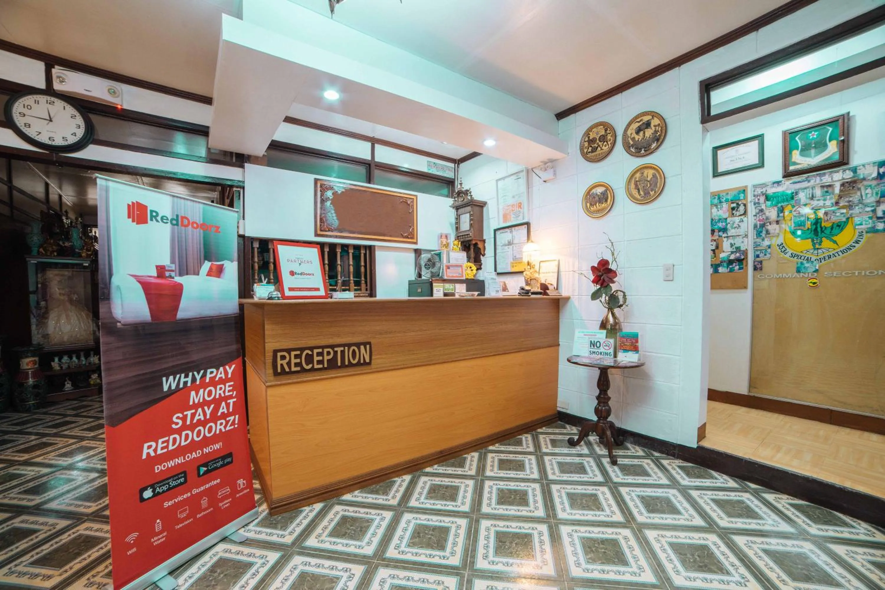 Lobby or reception in RedDoorz at La Casa Guesthouse former RedDoorz at Tamarind Street Angeles City