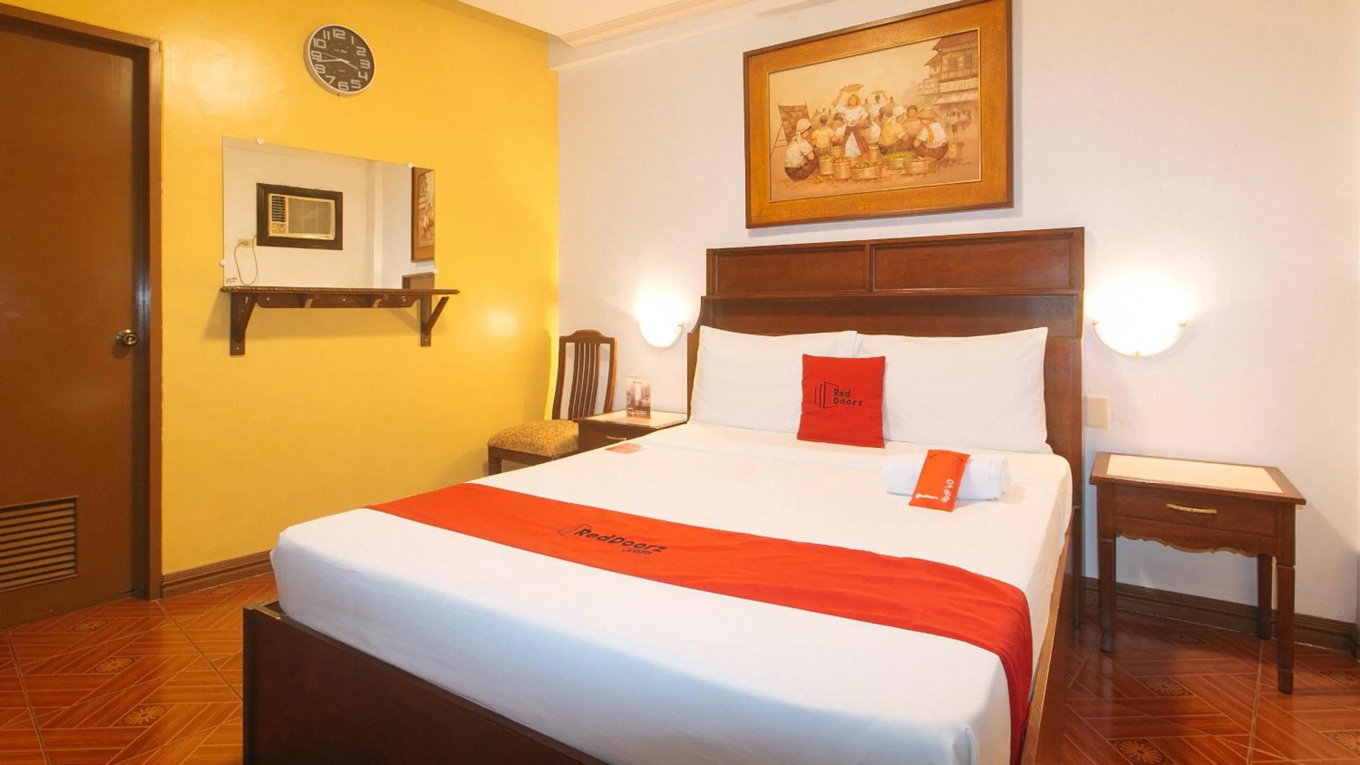 Bed in RedDoorz at La Casa Guesthouse former RedDoorz at Tamarind Street Angeles City