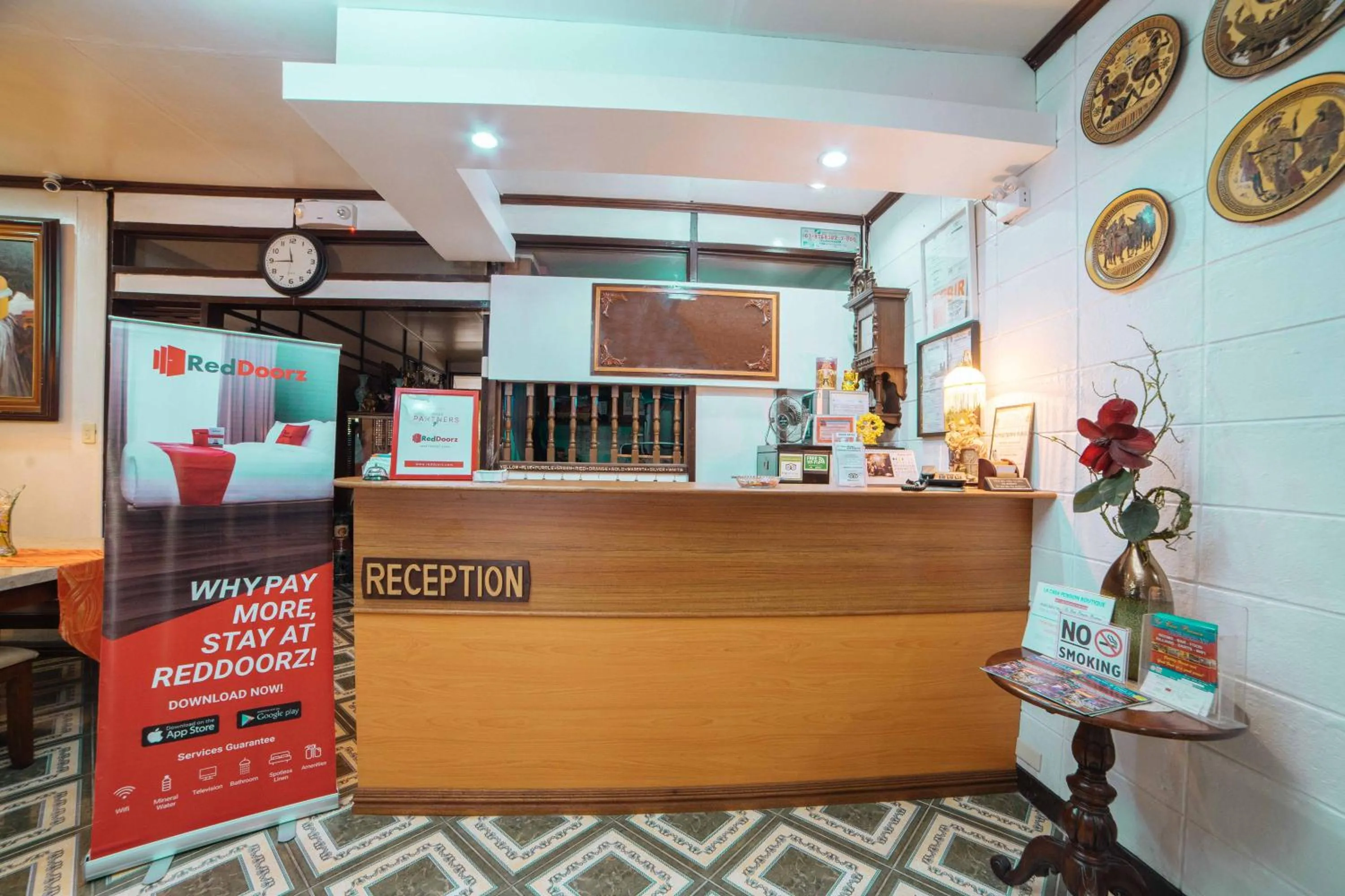 Lobby or reception in RedDoorz at La Casa Guesthouse former RedDoorz at Tamarind Street Angeles City
