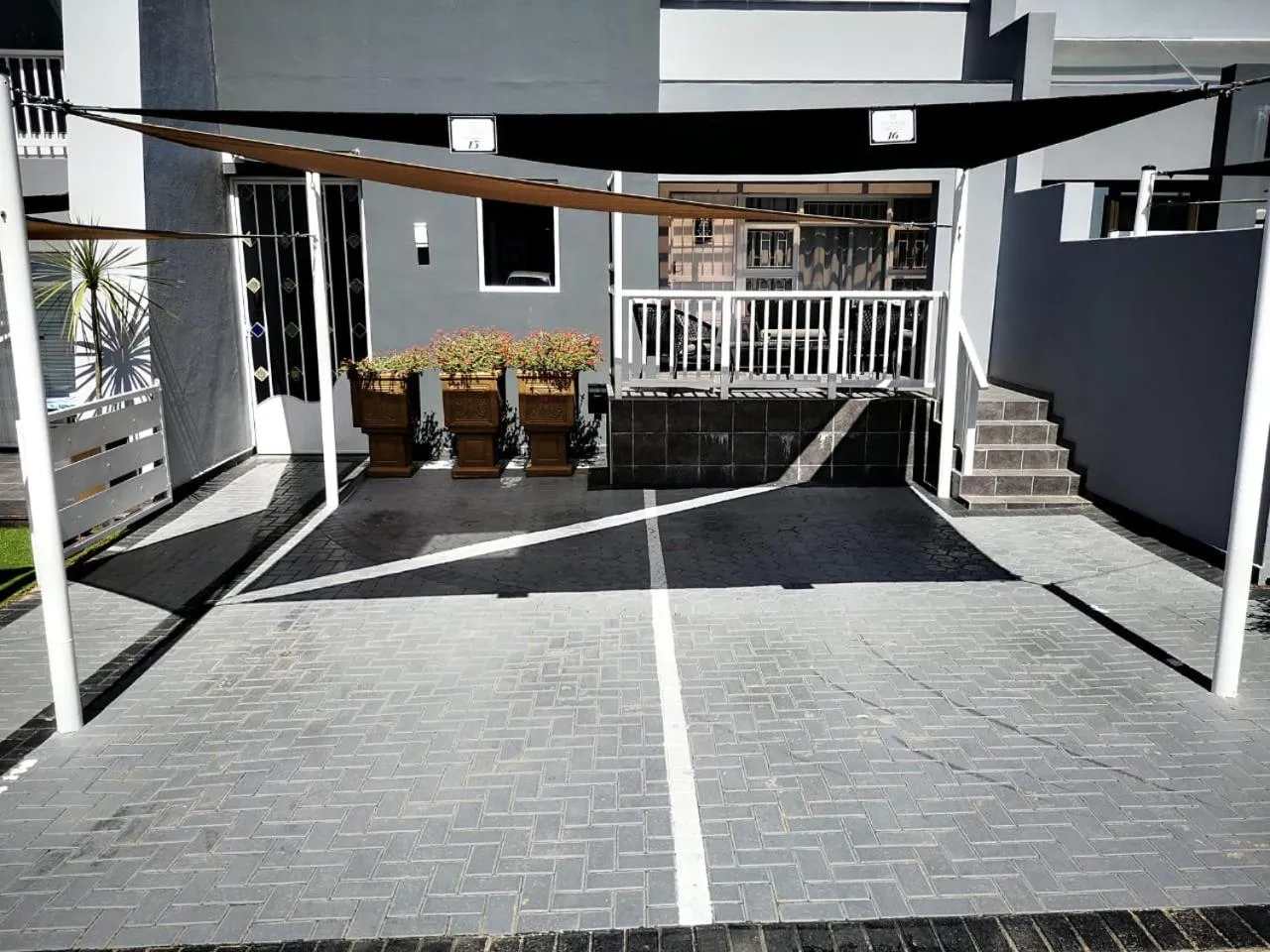 Parking in Suidersee Block 2, Hartenbos