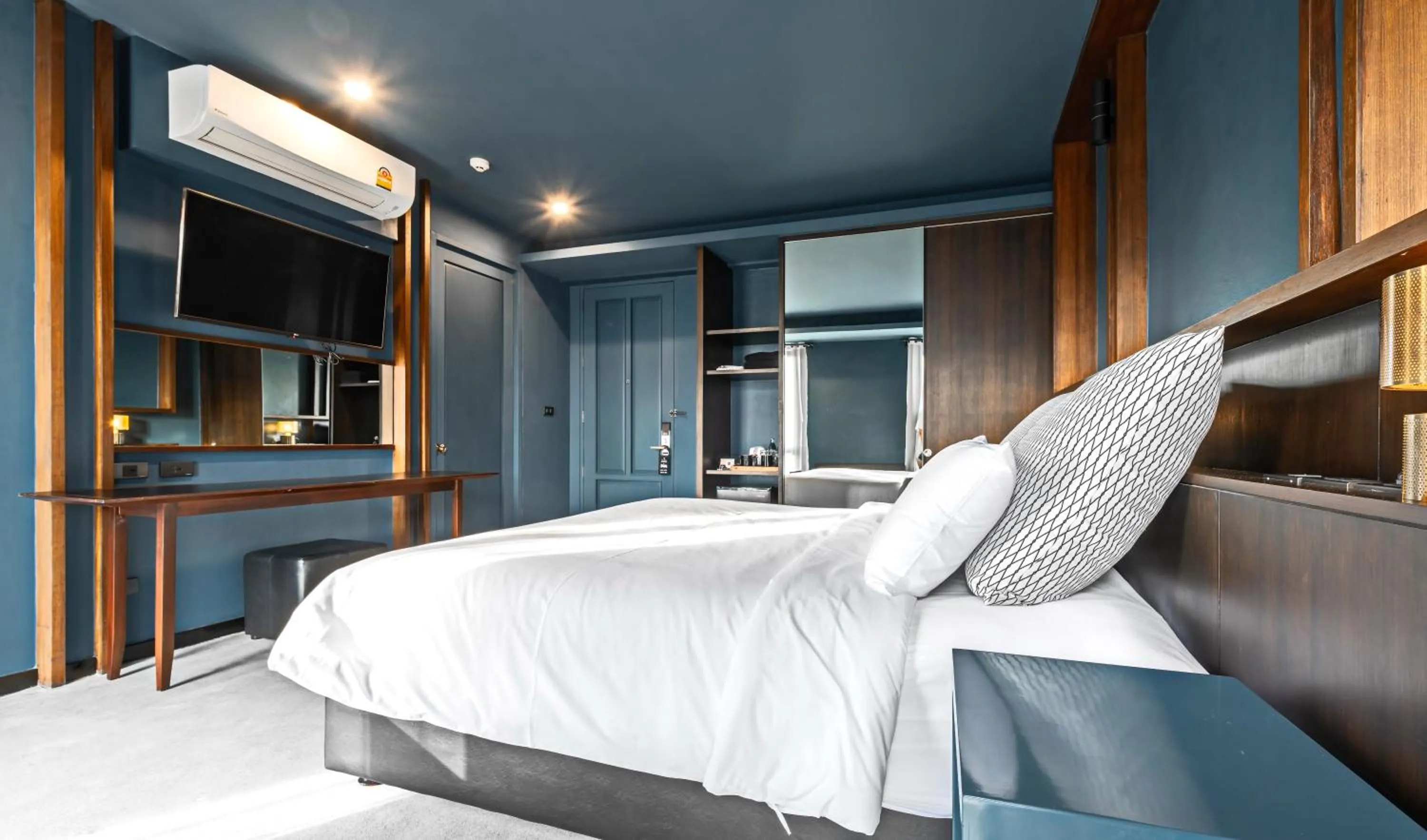 Bed in Hua Hin Habitat Hotel- SHA Extra Plus