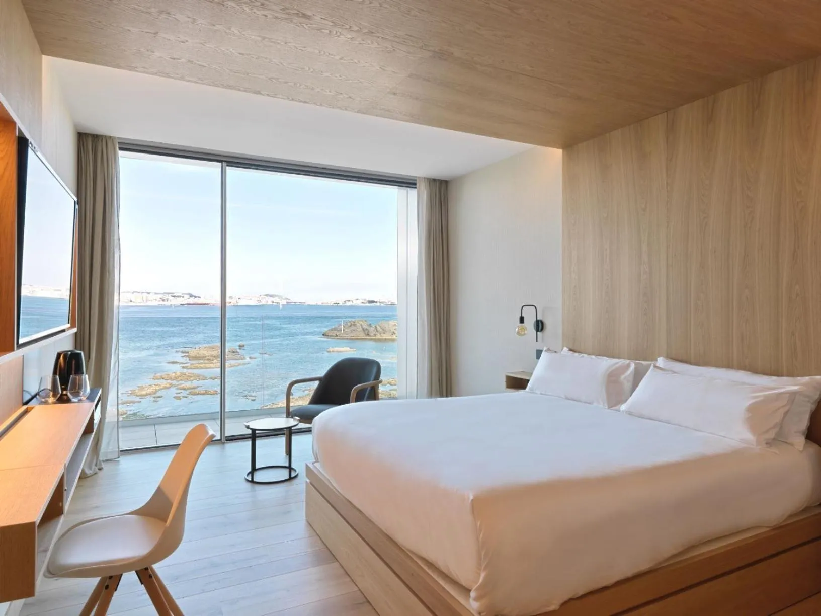 Photo of the whole room, Bed in Noa Boutique Hotel