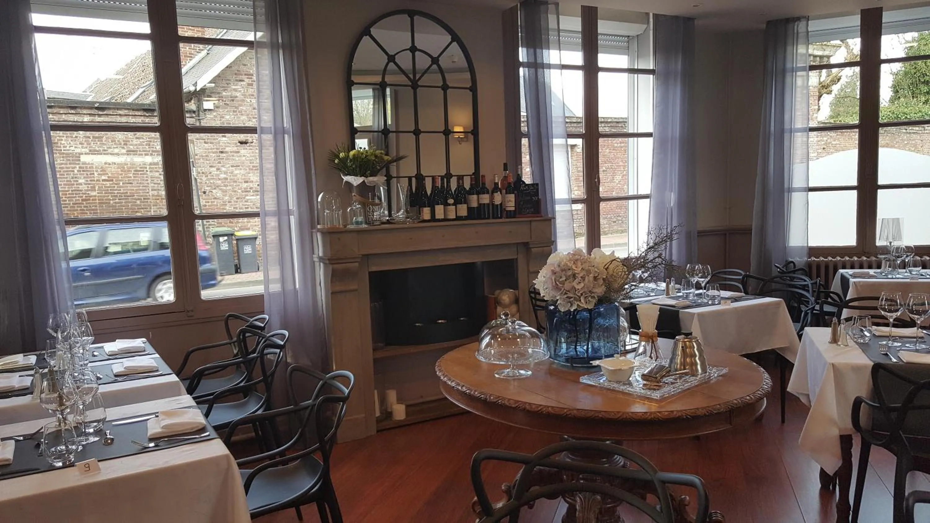 Restaurant/places to eat in La Caroline