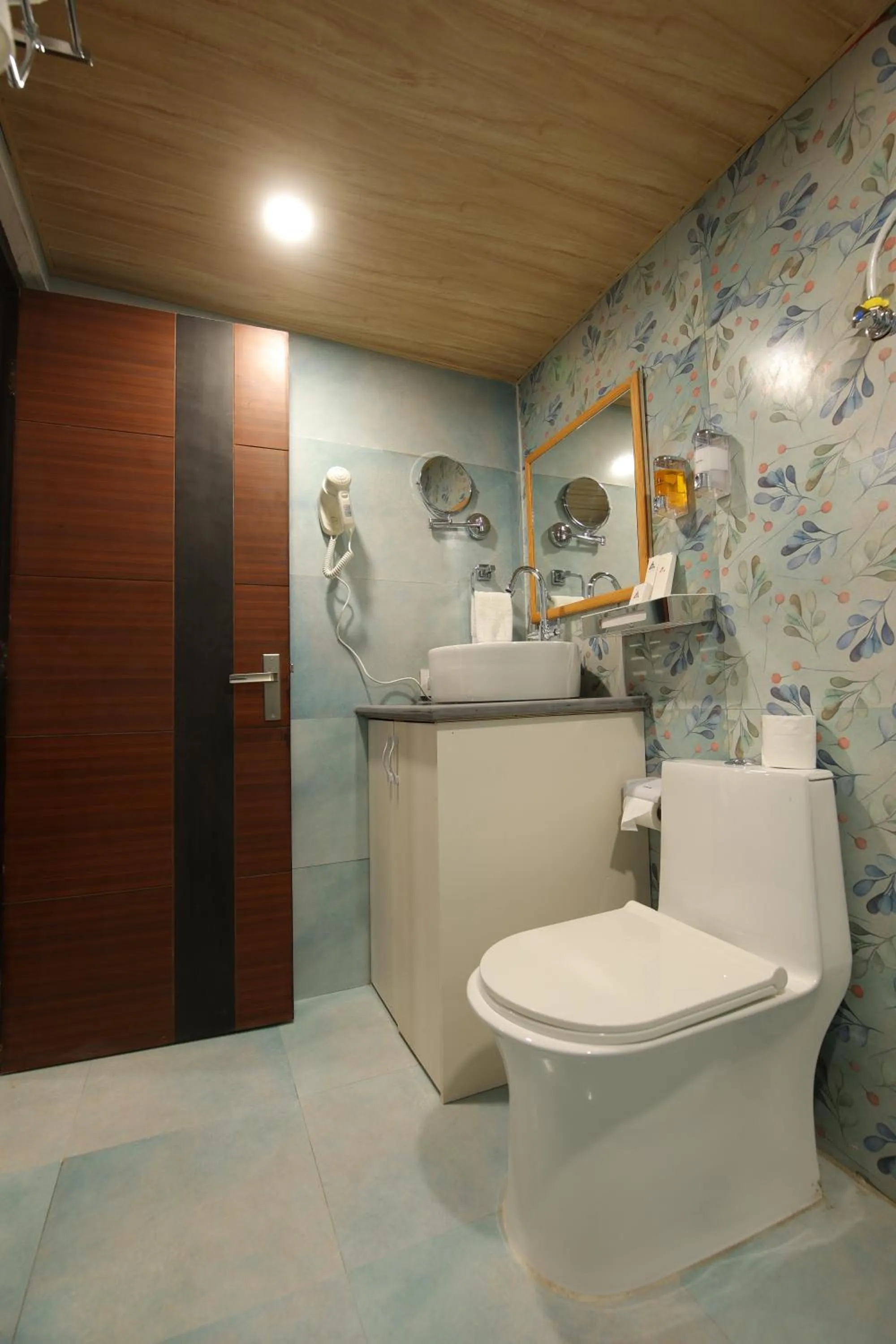 Bathroom in Amritara The Avadh