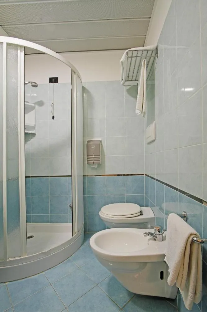 Shower in Hotel Milano