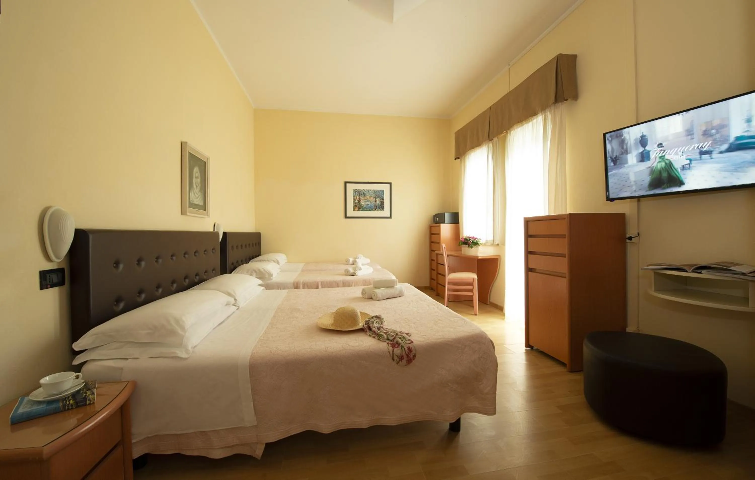 Bedroom, Bed in Hotel Milano