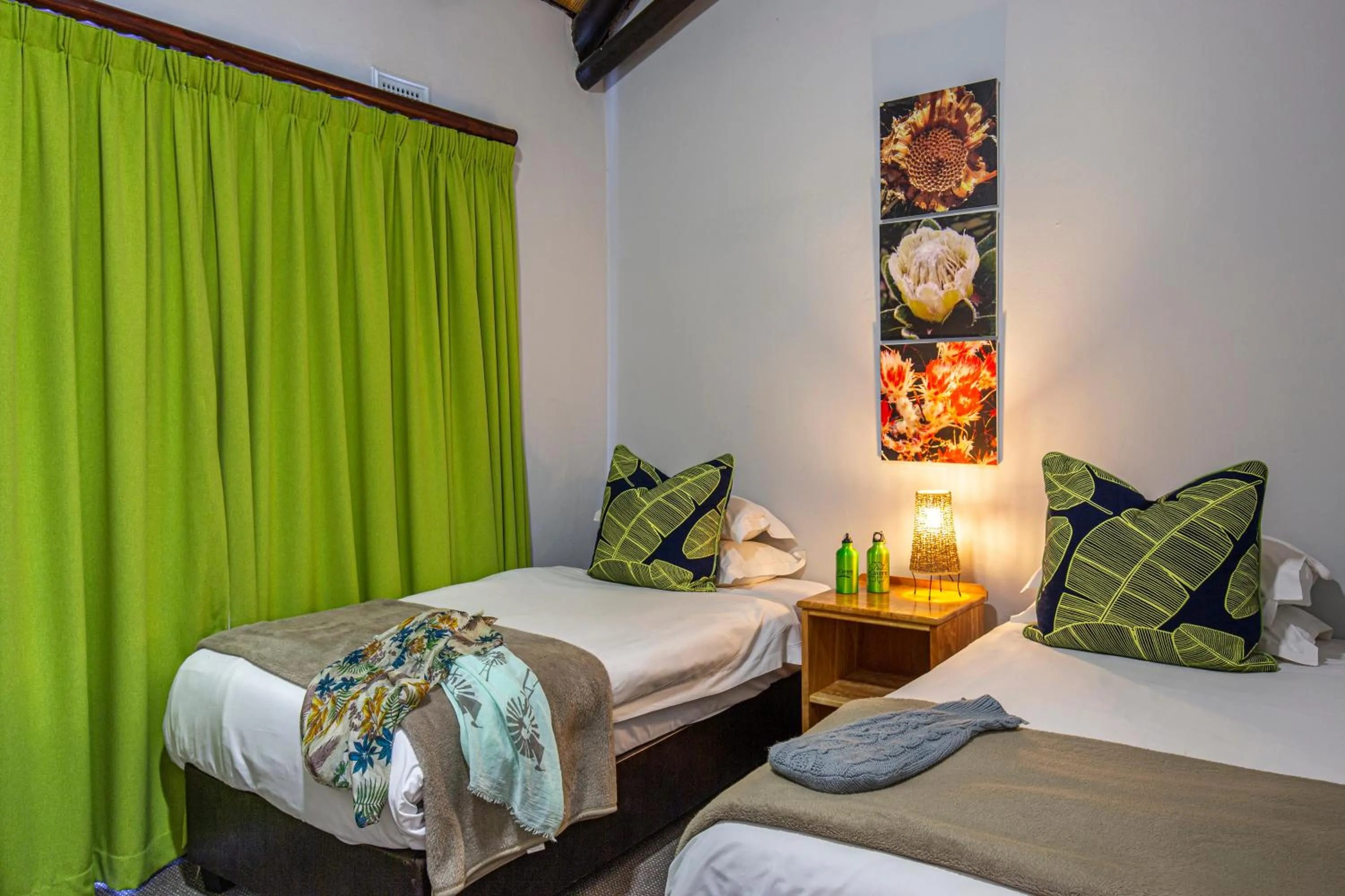 older children, Bed in Cavern Resort & Spa