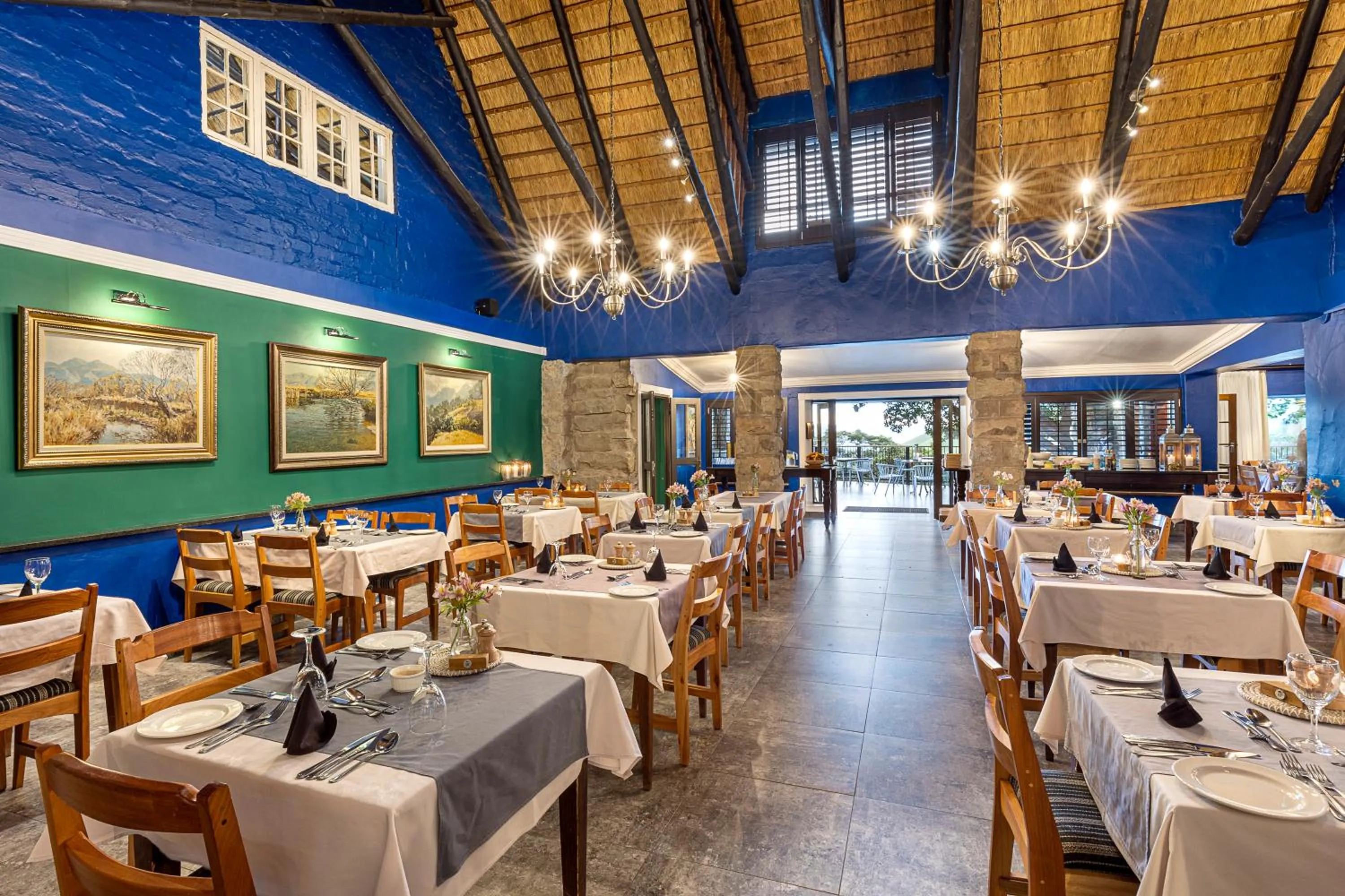 Dining area in Cavern Resort & Spa