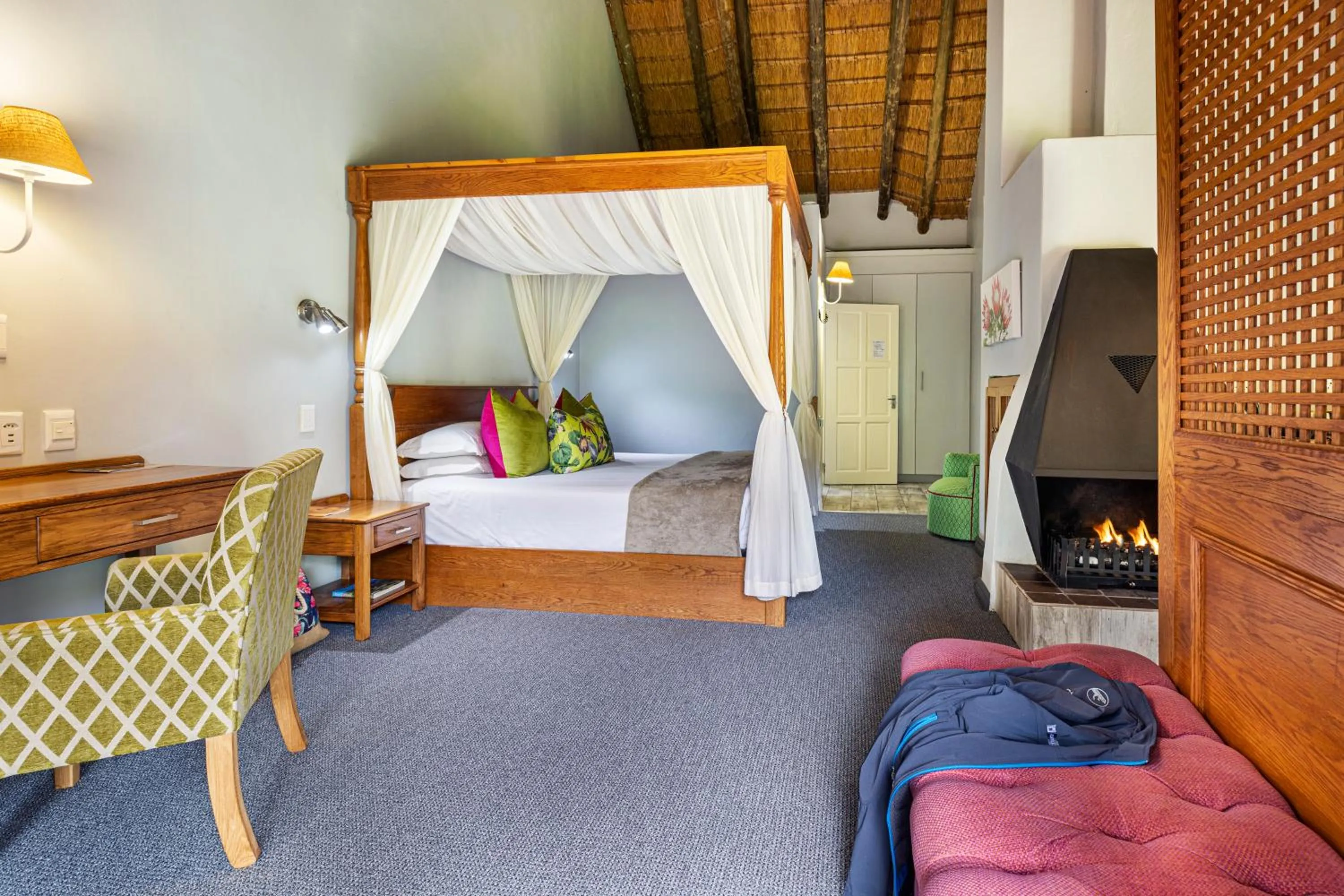 Photo of the whole room, Bed in Cavern Resort & Spa