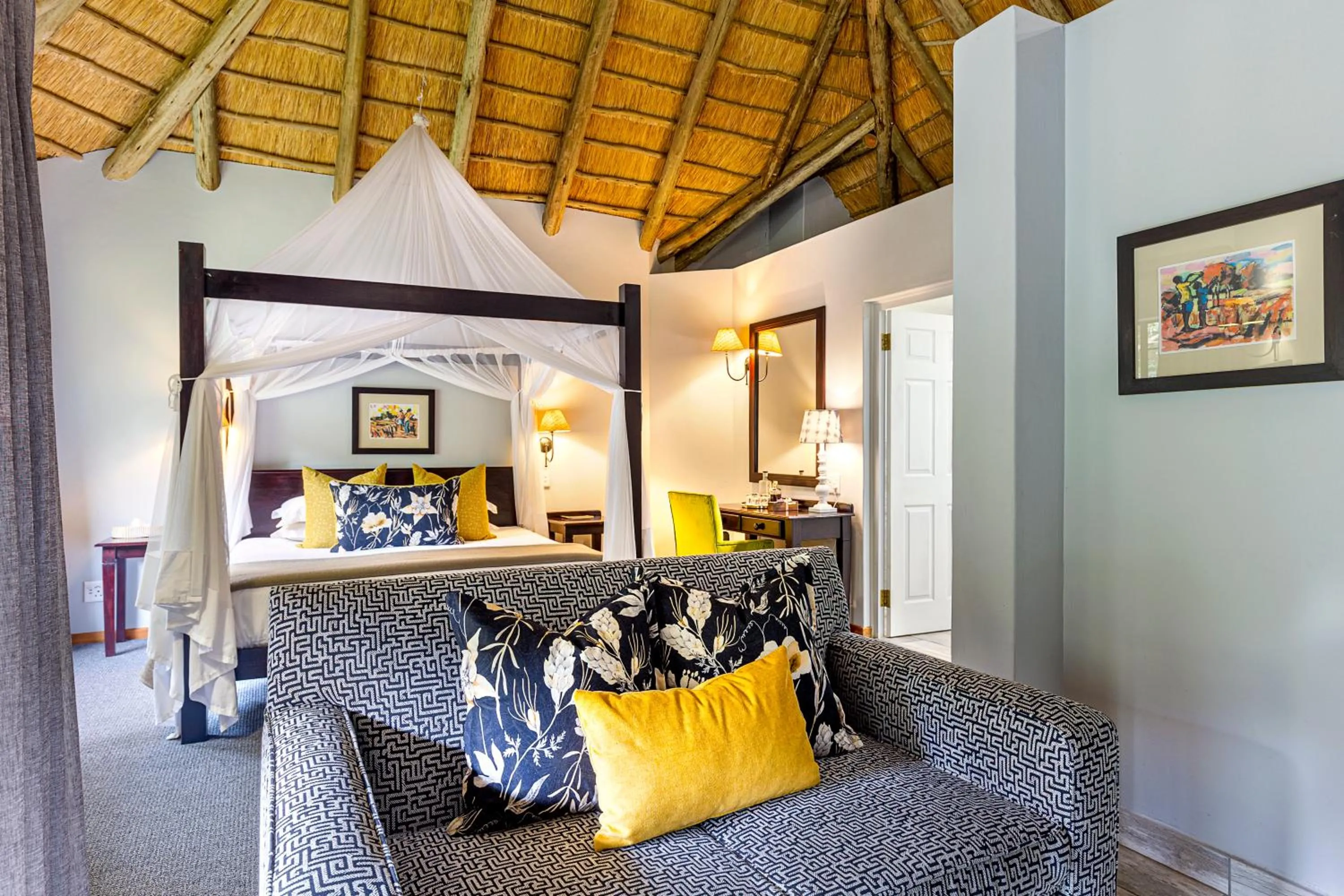 Photo of the whole room, Bed in Cavern Resort & Spa