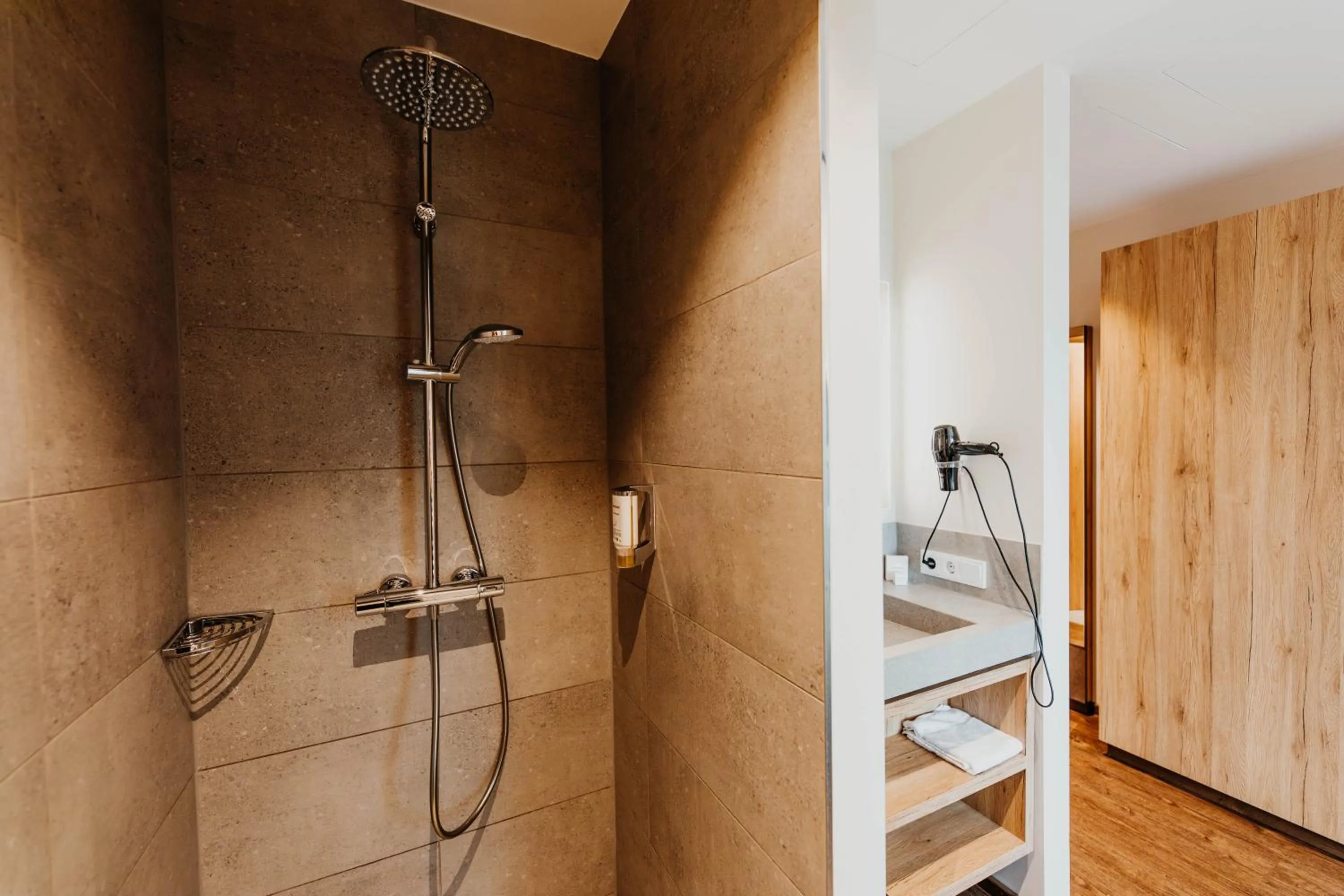 Bathroom in Sonnenhotel Weingut Römmert Spa und Wellness