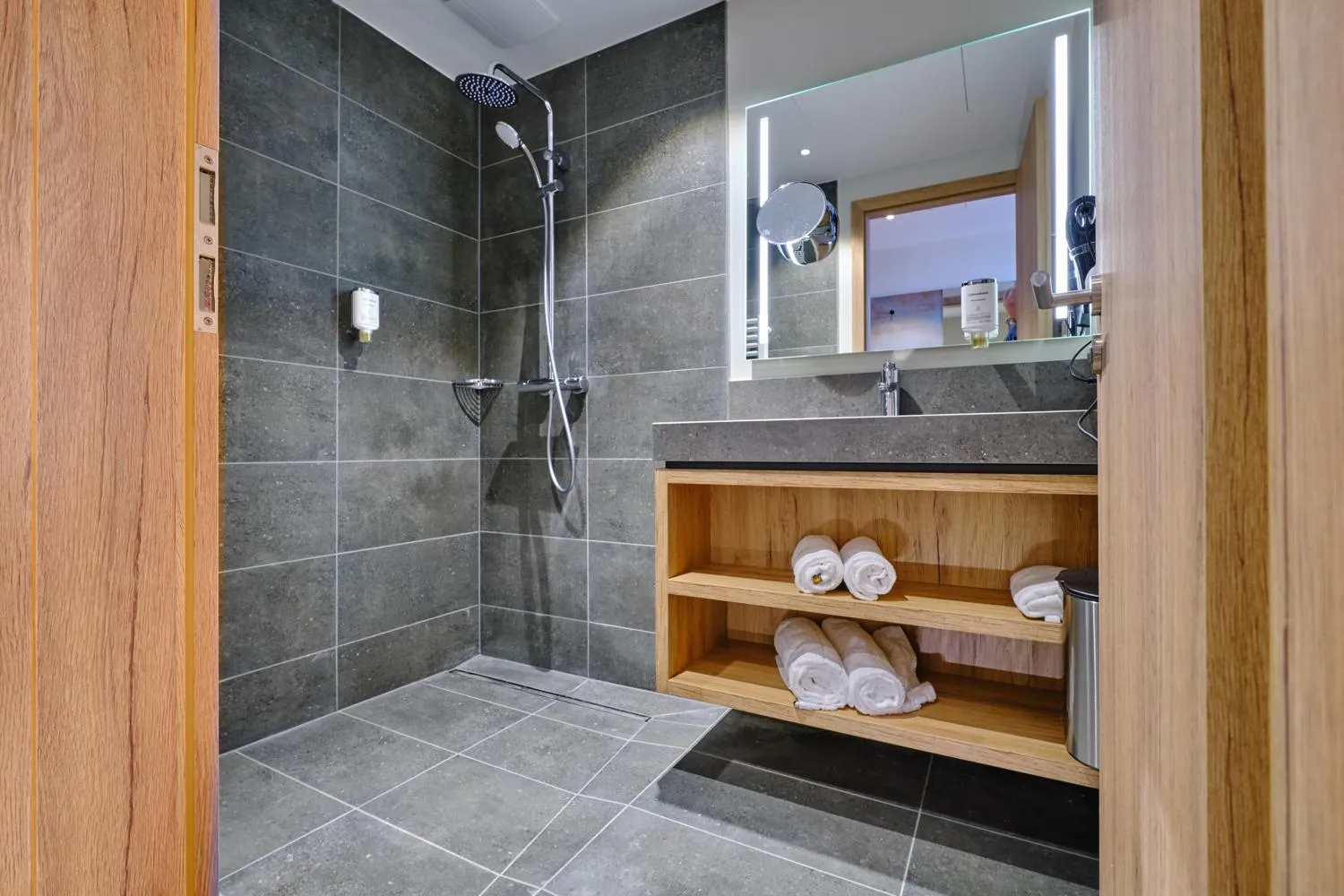 Bathroom in Sonnenhotel Weingut Römmert Spa und Wellness