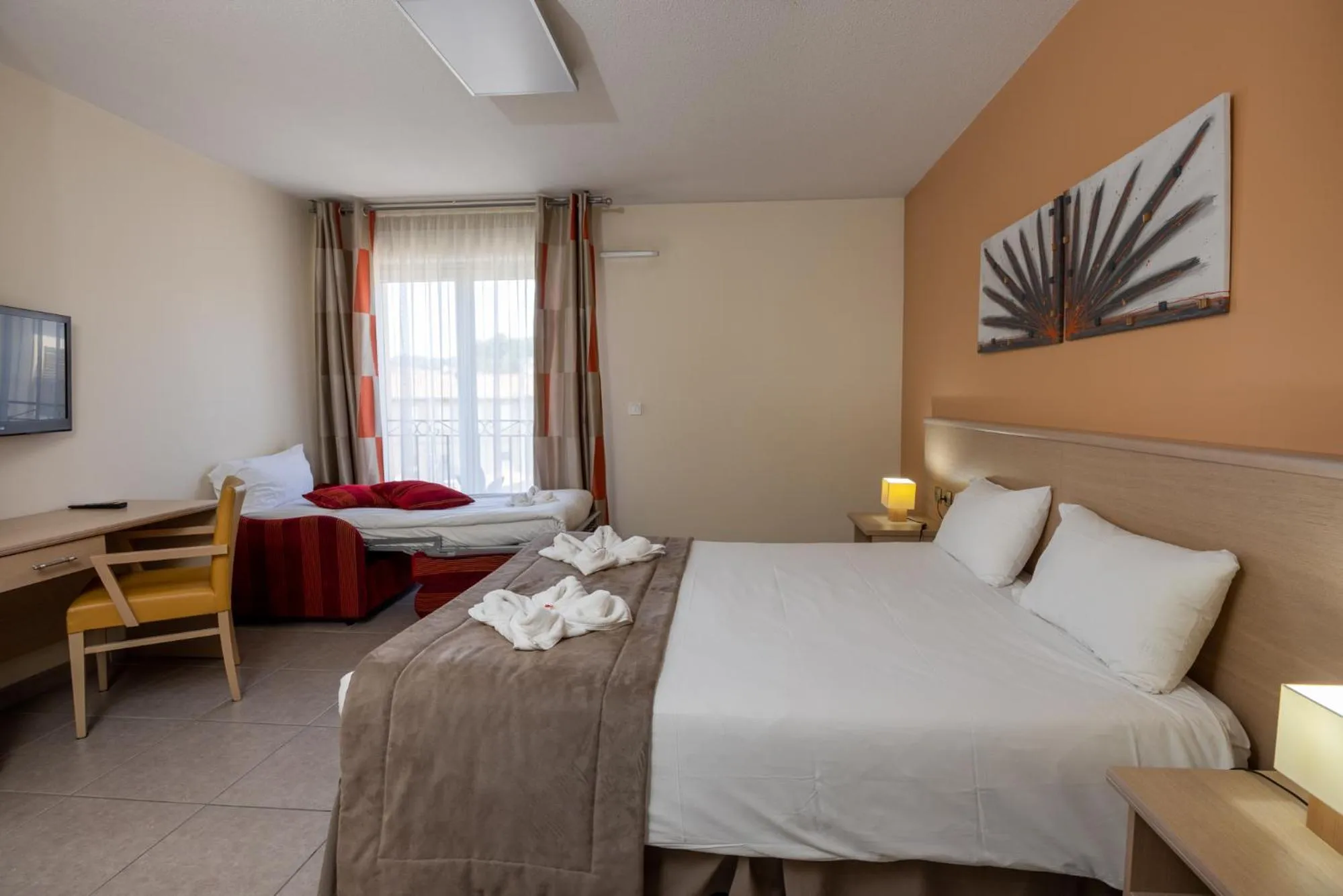 Bed in The Originals Boutique, Hotel l'Occitan, Aubagne