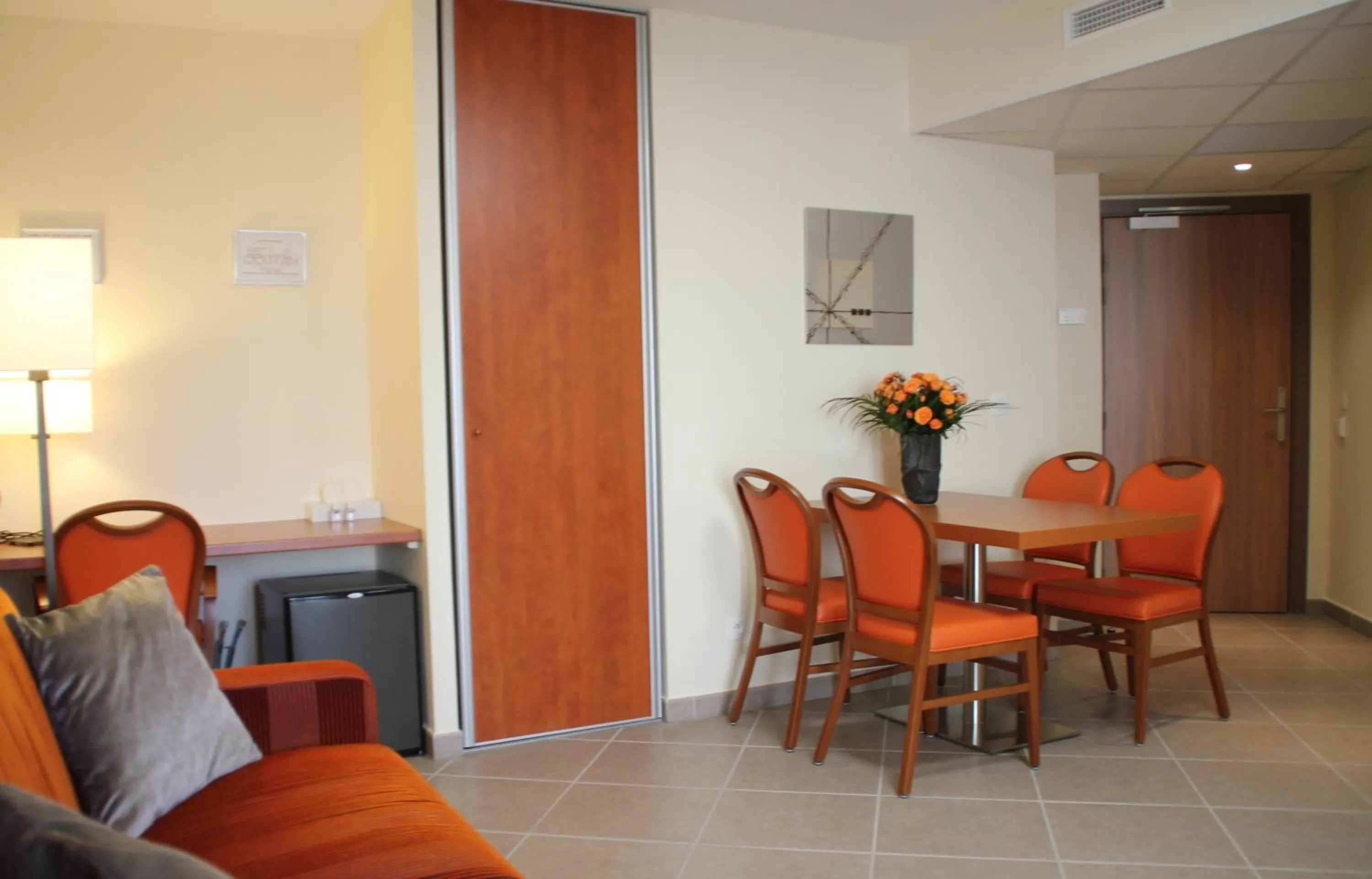 Living room in The Originals Boutique, Hotel l'Occitan, Aubagne