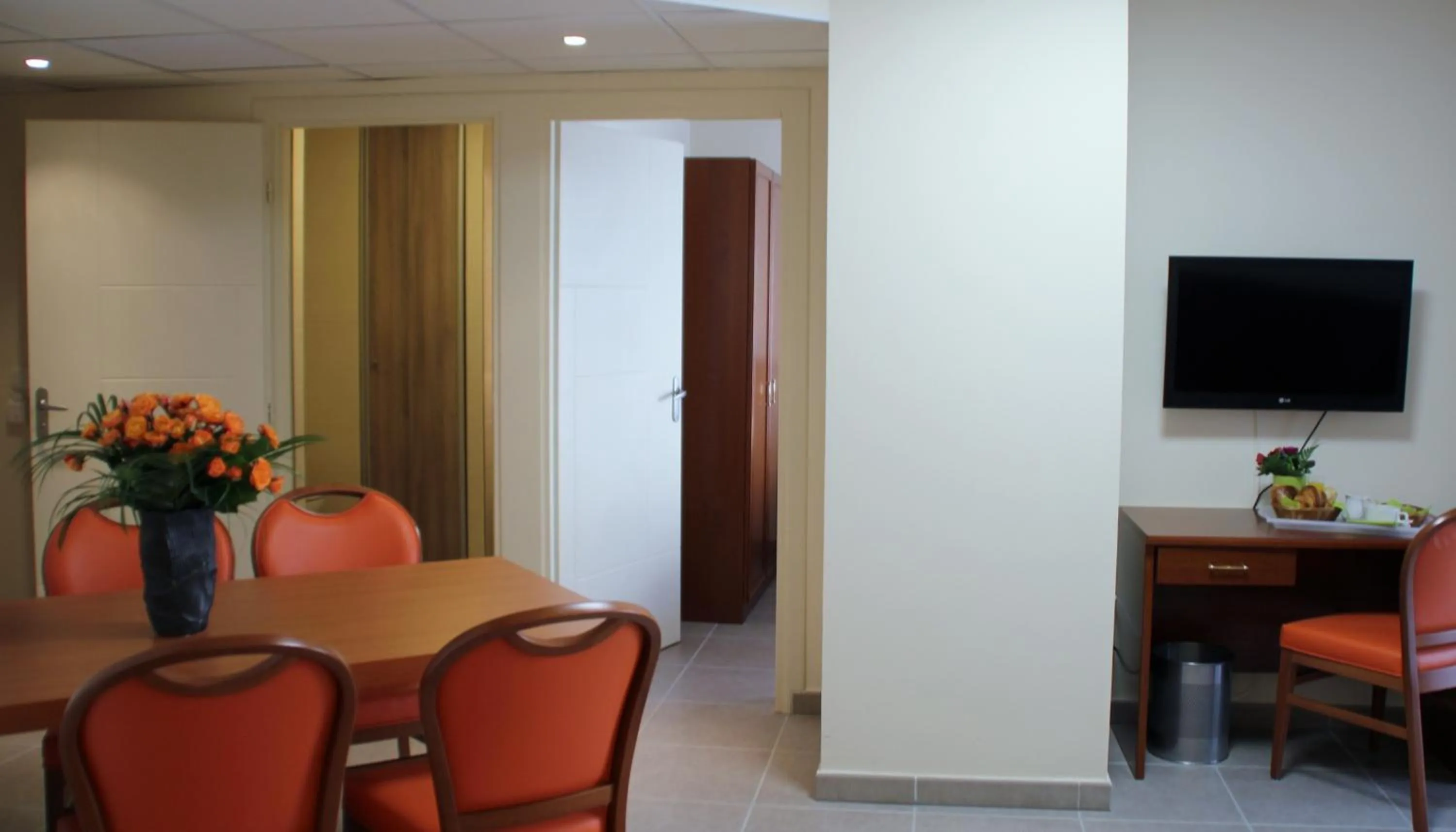 Living room in The Originals Boutique, Hotel l'Occitan, Aubagne